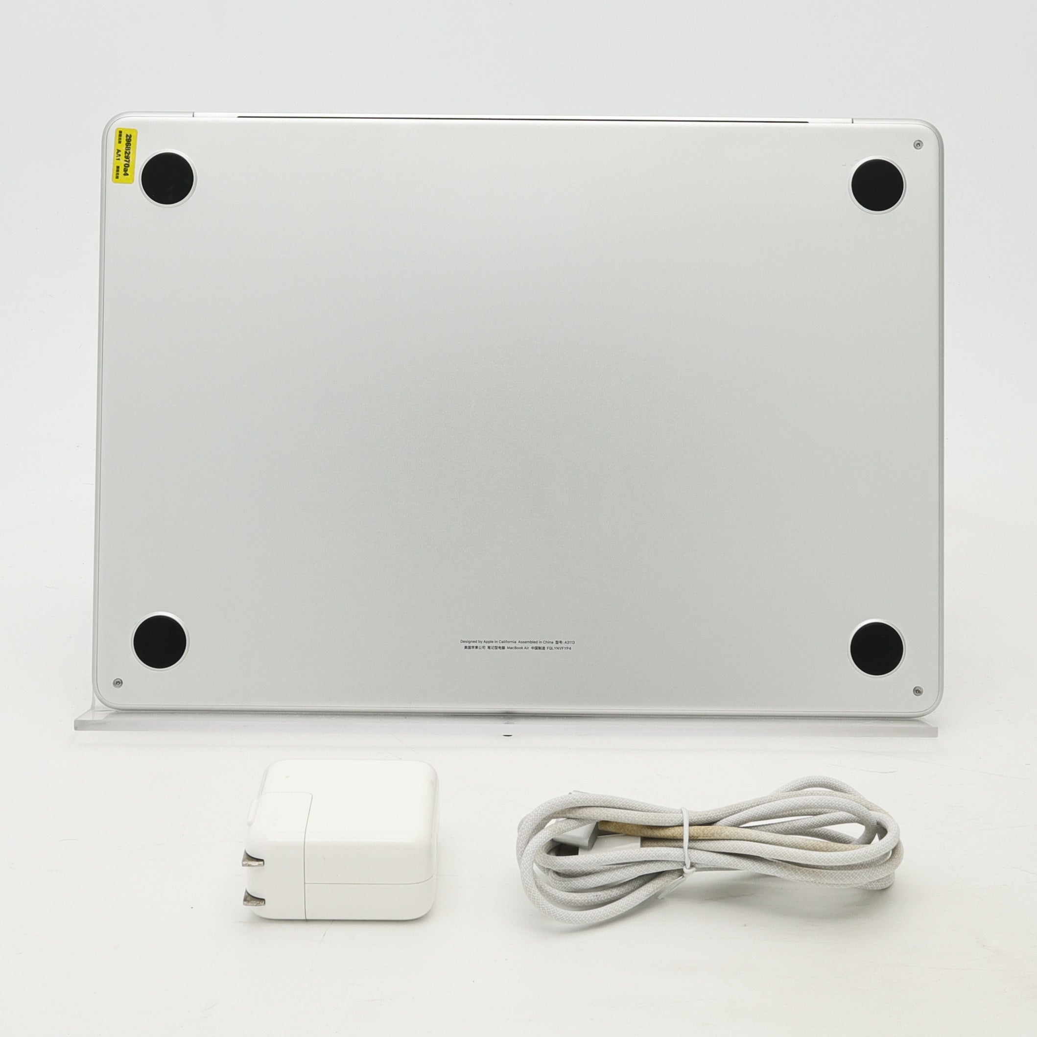 95新 Apple MacBook Air 24年 13寸 M3（8+8核） 8G RAM 256G SSD 銀色