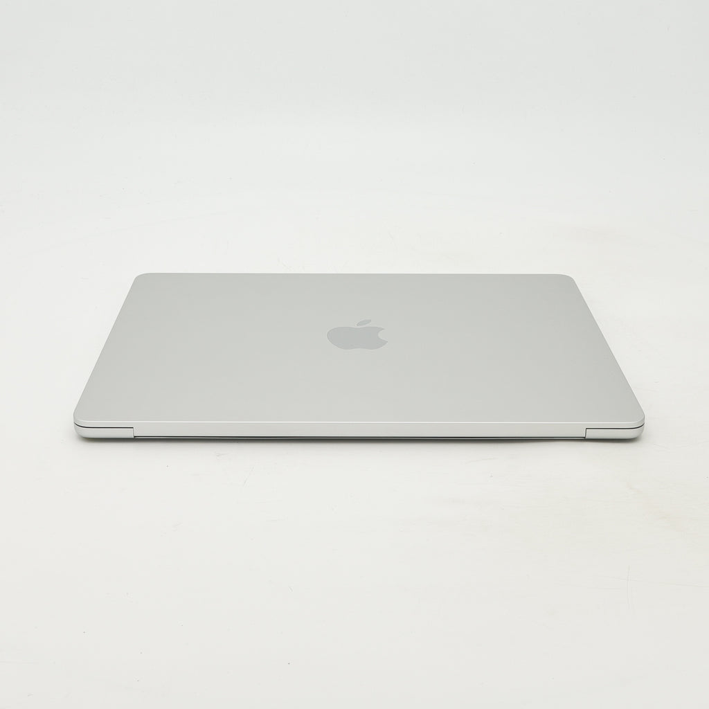 95新 Apple MacBook Air 24年 13寸 M3（8+8核） 8G RAM 256G SSD 銀色