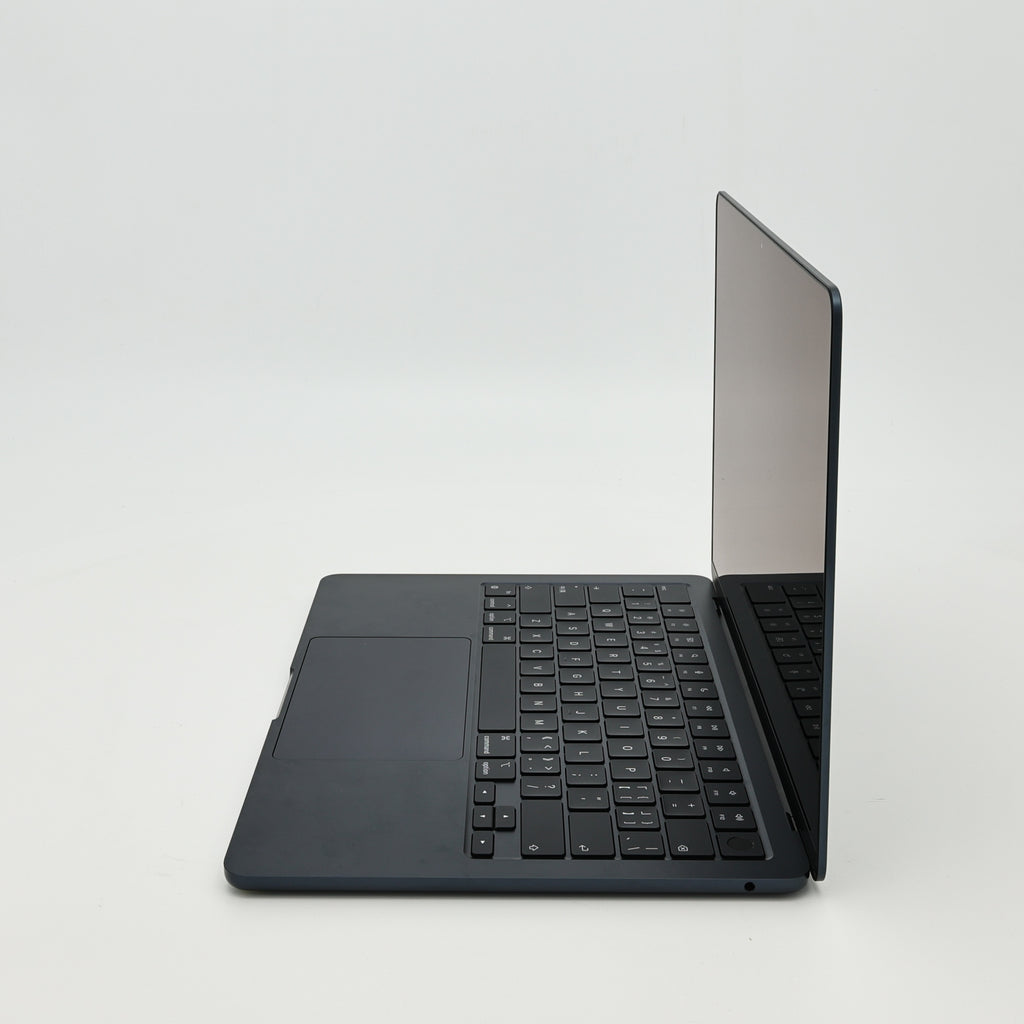 95新 Apple MacBook Air 22年 13寸 M2（8+8核） 16G RAM 256G SSD 午夜色