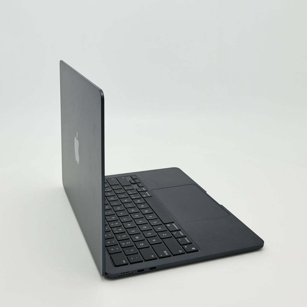 95新 Apple MacBook Air 22年 13寸 M2（8+8核） 16G RAM 256G SSD 午夜色