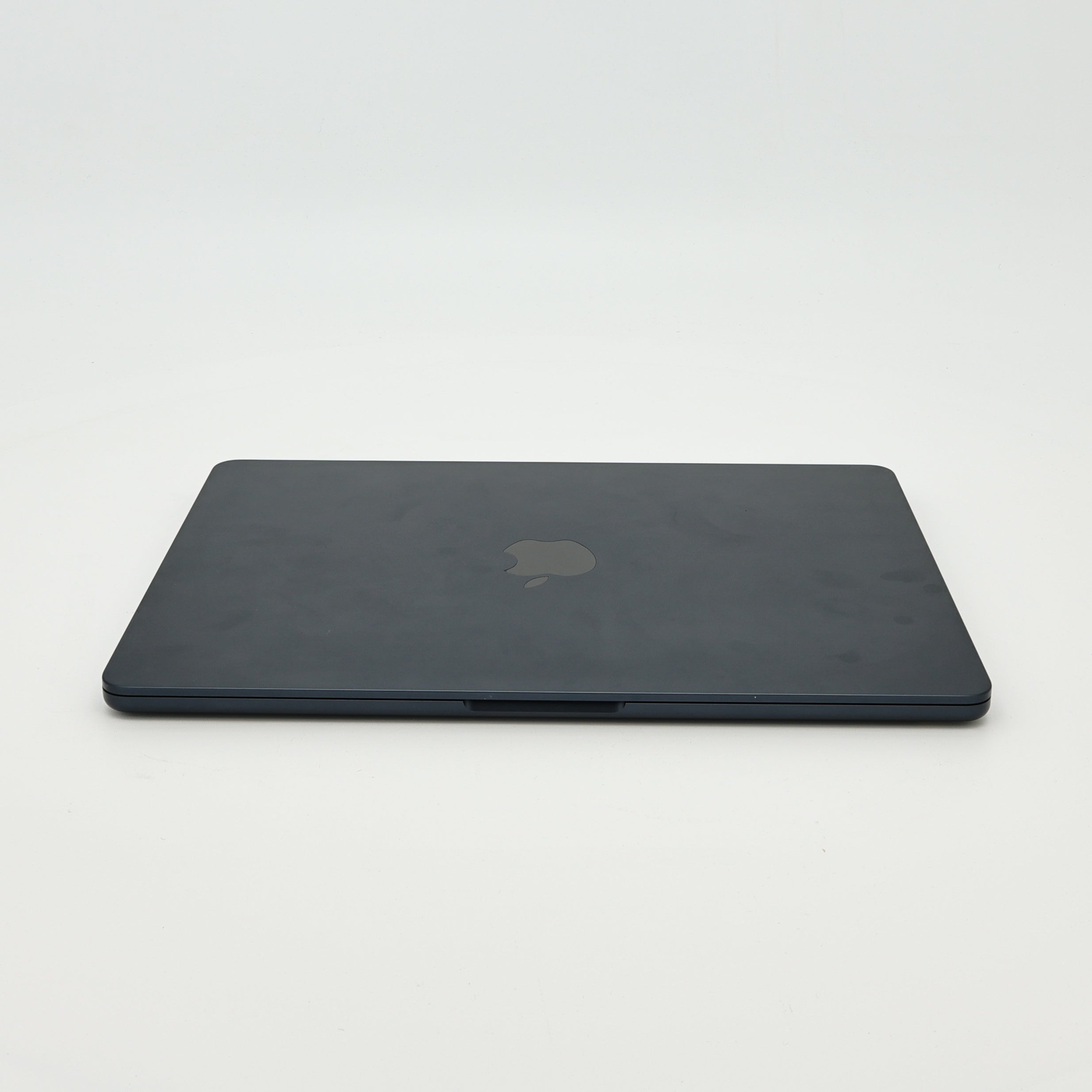 95新 Apple MacBook Air 22年 13寸 M2（8+8核） 16G RAM 256G SSD 午夜色