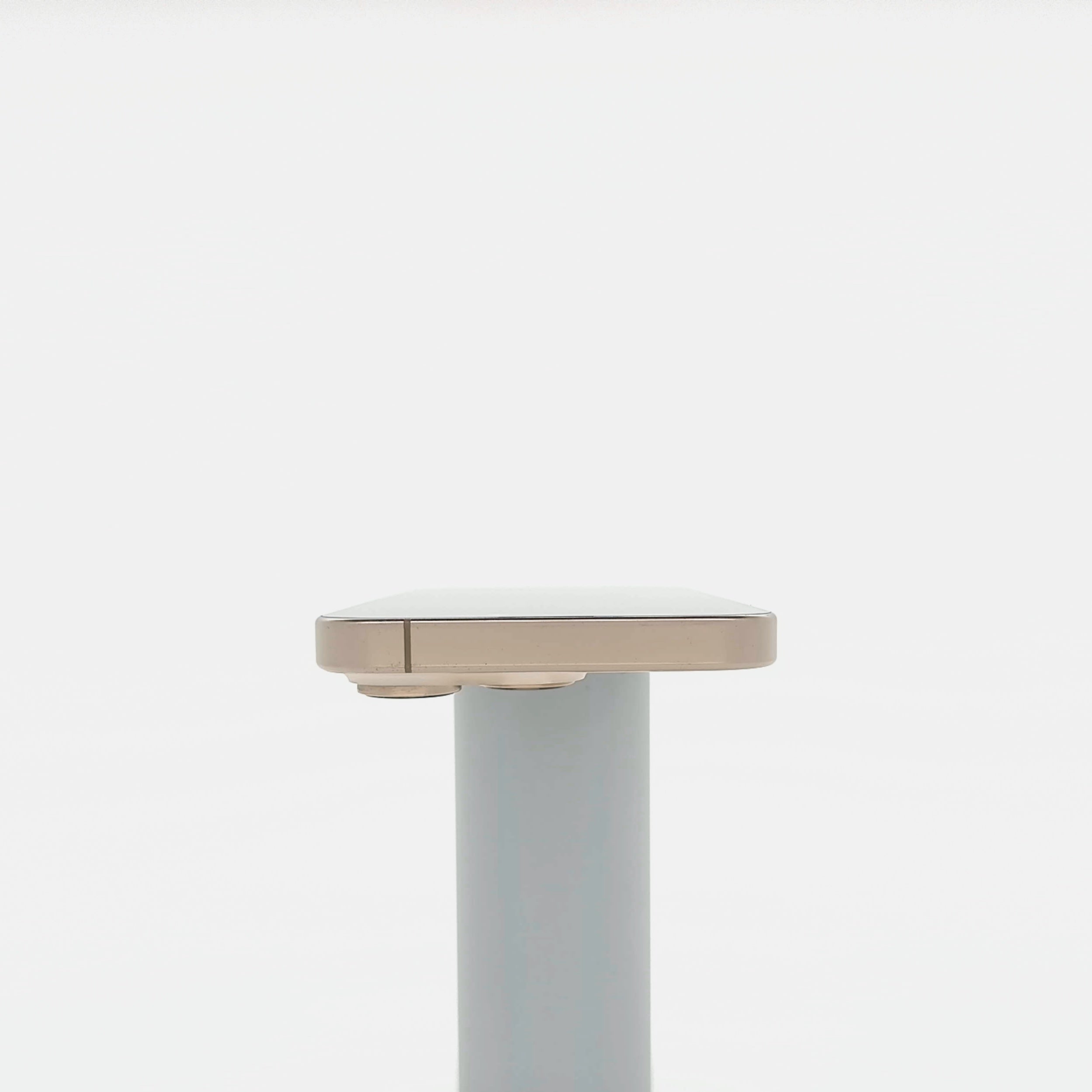 95新 Apple iPhone 16 Pro 128G 沙漠色鈦金屬 中國大陸版