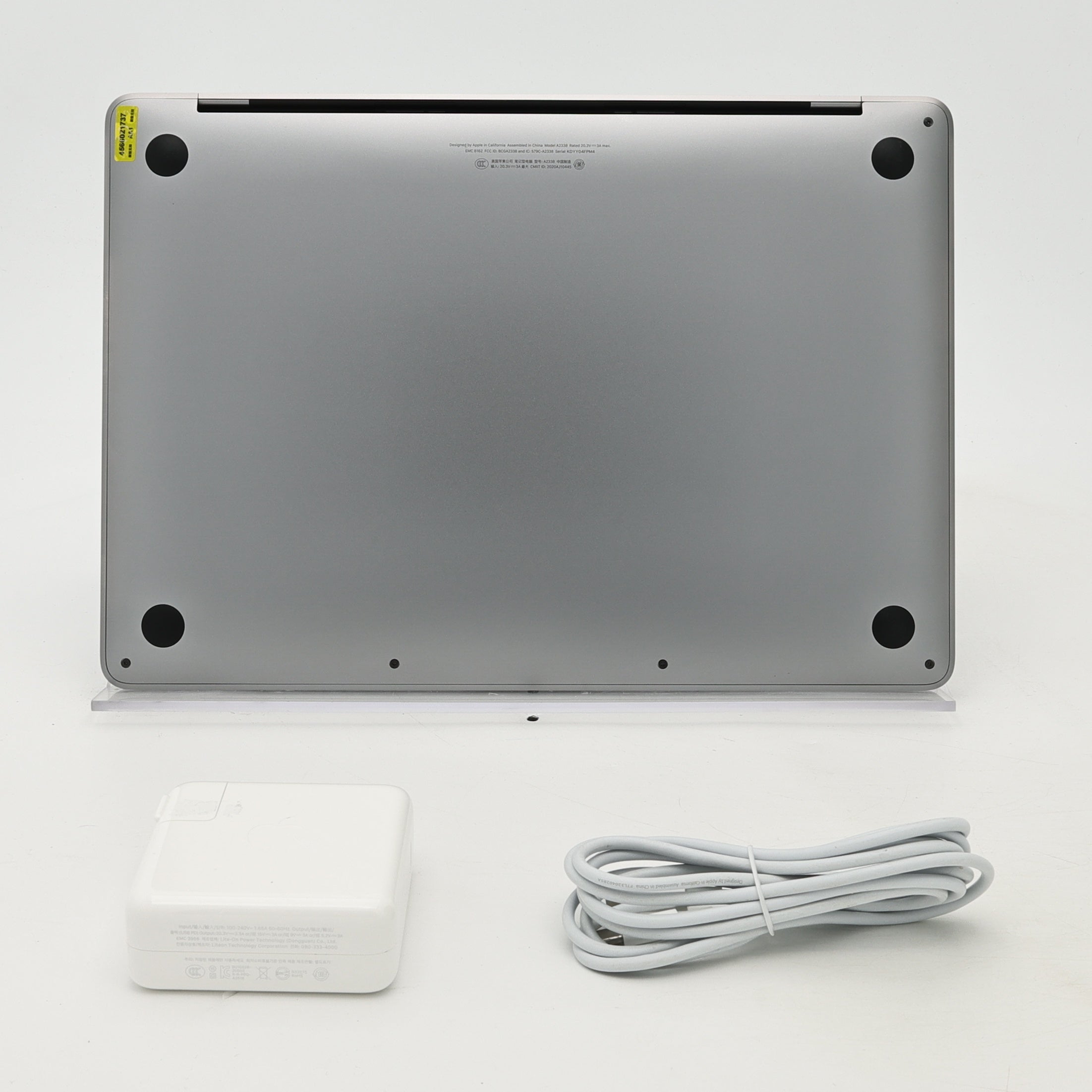 95新 Apple MacBook Pro 22年 13寸 M2（8+10核） 8G RAM 512G SSD 深空灰色