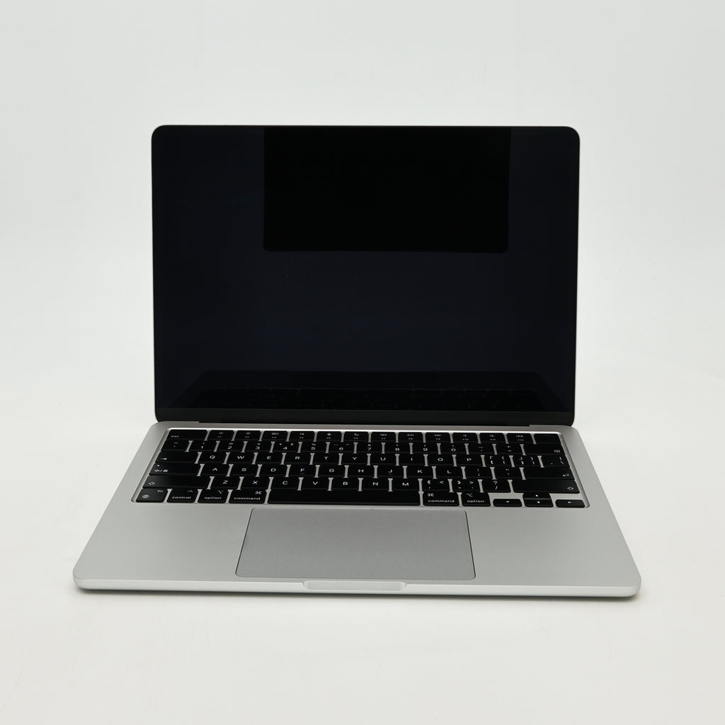 95新 Apple MacBook Air 22年 13寸 M2（8+8核） 8G RAM 256G SSD 銀色