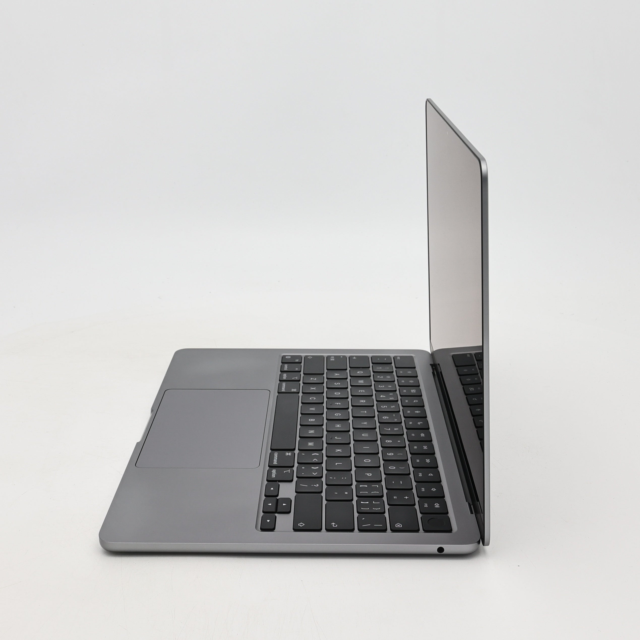 95新 Apple MacBook Air 22年 13寸 M2（8+8核） 8G RAM 256G SSD 深空灰色