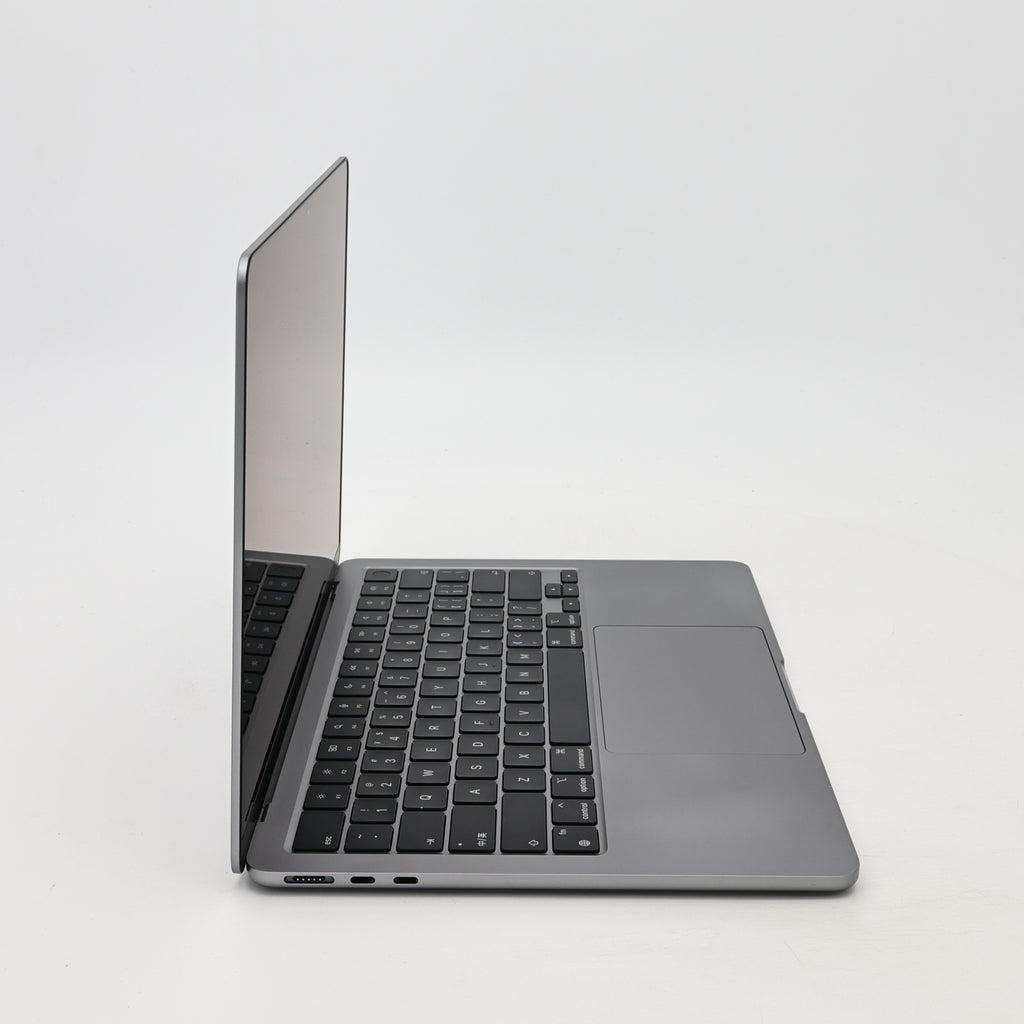 95新 Apple MacBook Air 22年 13寸 M2（8+8核） 8G RAM 256G SSD 深空灰色