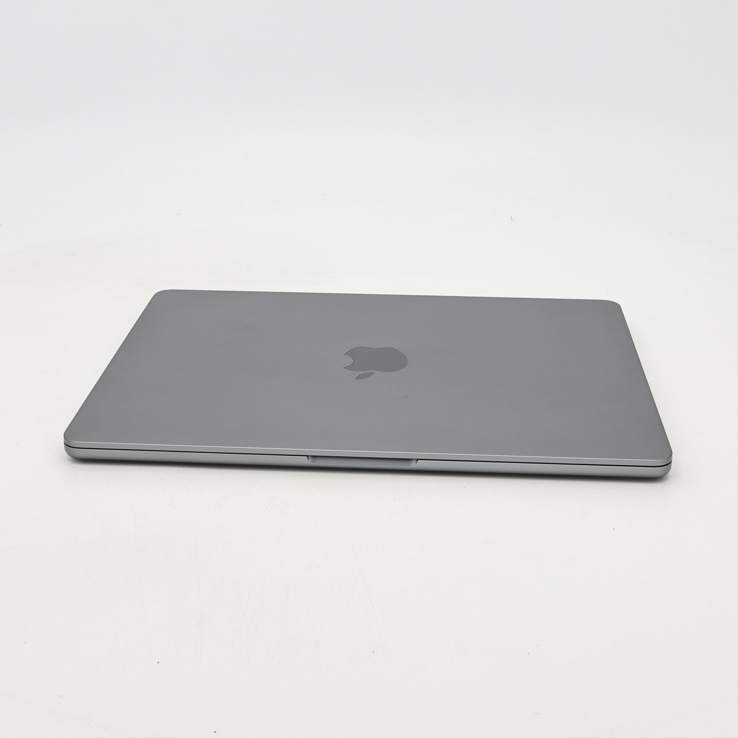 95新 Apple MacBook Air 22年 13寸 M2（8+8核） 8G RAM 256G SSD 深空灰色