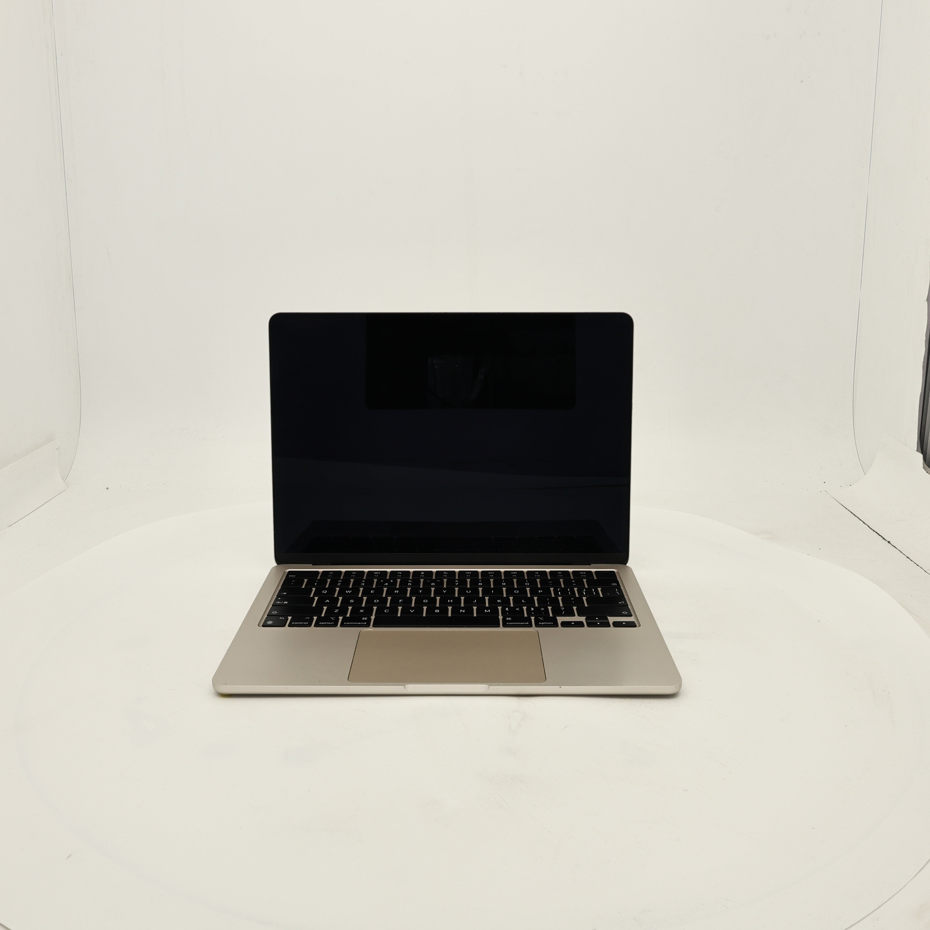 95新 Apple MacBook Air 22年 13寸 M2（8+8核） 8G RAM 256G SSD 星光色