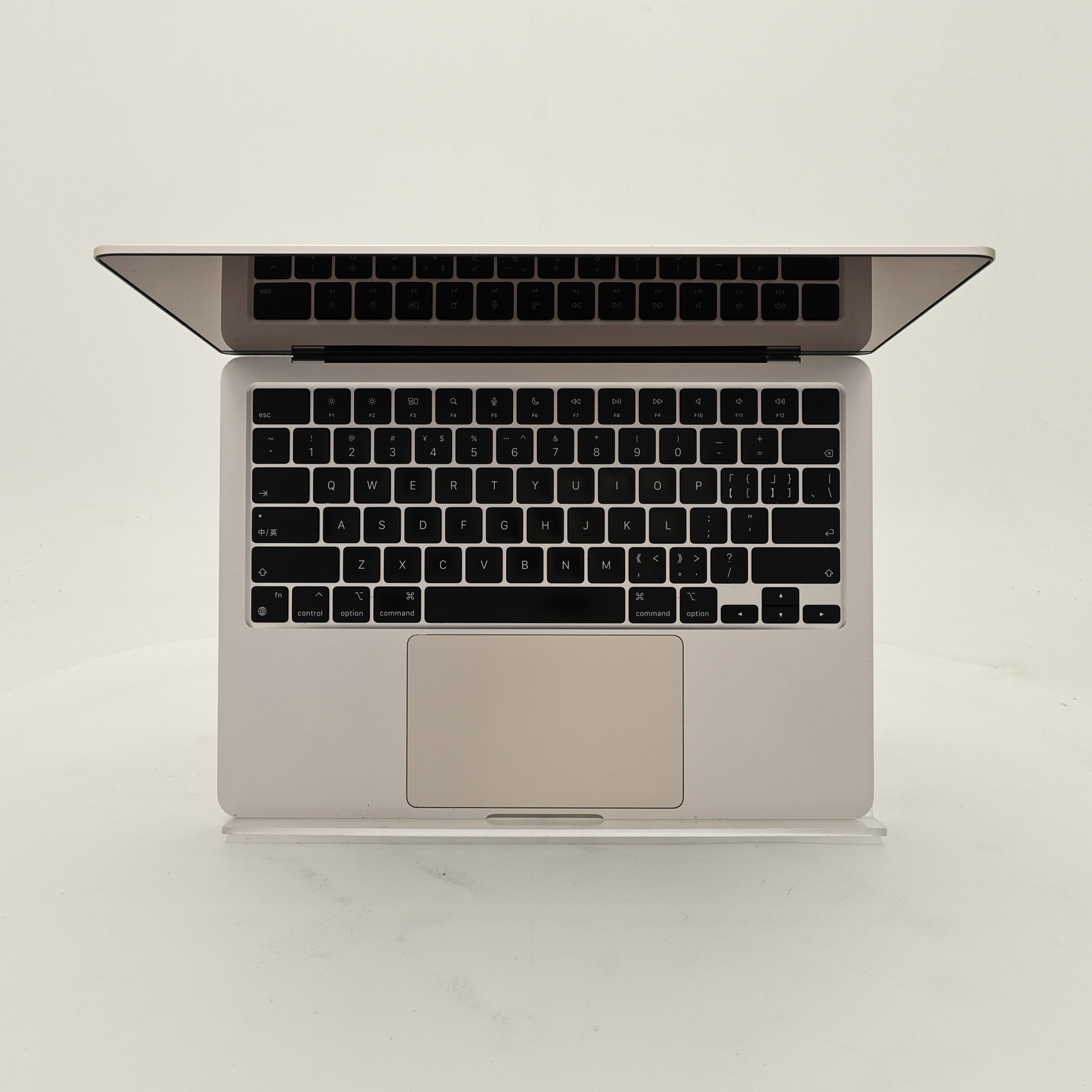 95新 Apple MacBook Air 22年 13寸 M2（8+8核） 8G RAM 256G SSD 星光色