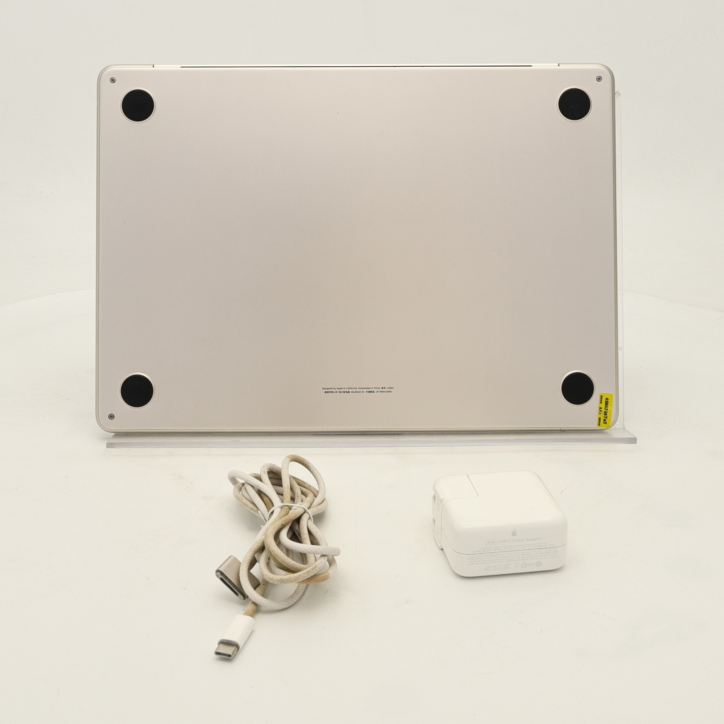 95新 Apple MacBook Air 22年 13寸 M2（8+8核） 8G RAM 256G SSD 星光色