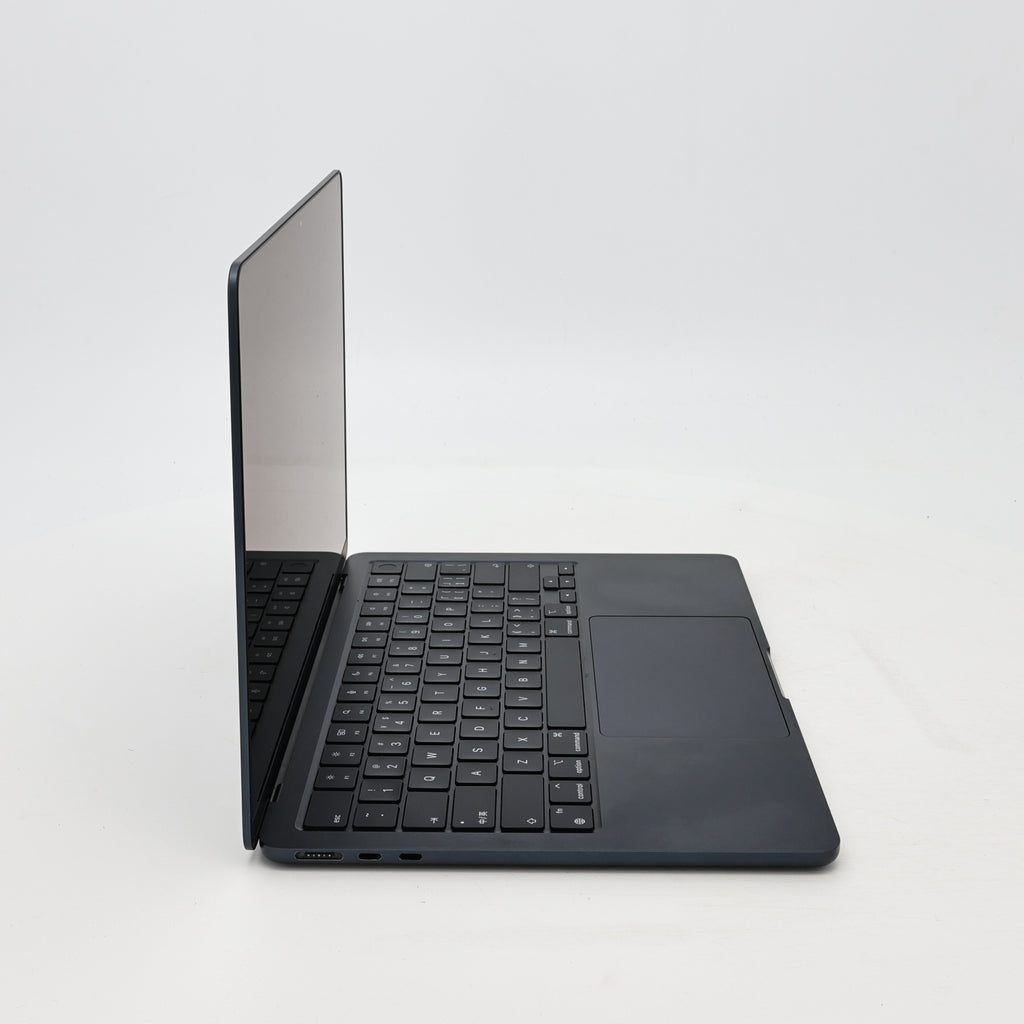 95新 Apple MacBook Air 22年 13寸 M2（8+8核） 8G RAM 256G SSD 午夜色