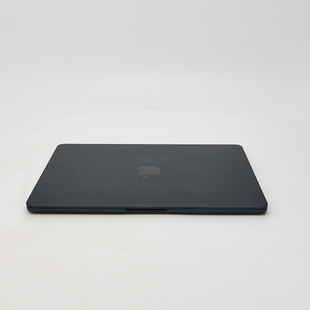 95新 Apple MacBook Air 22年 13寸 M2（8+8核） 8G RAM 256G SSD 午夜色