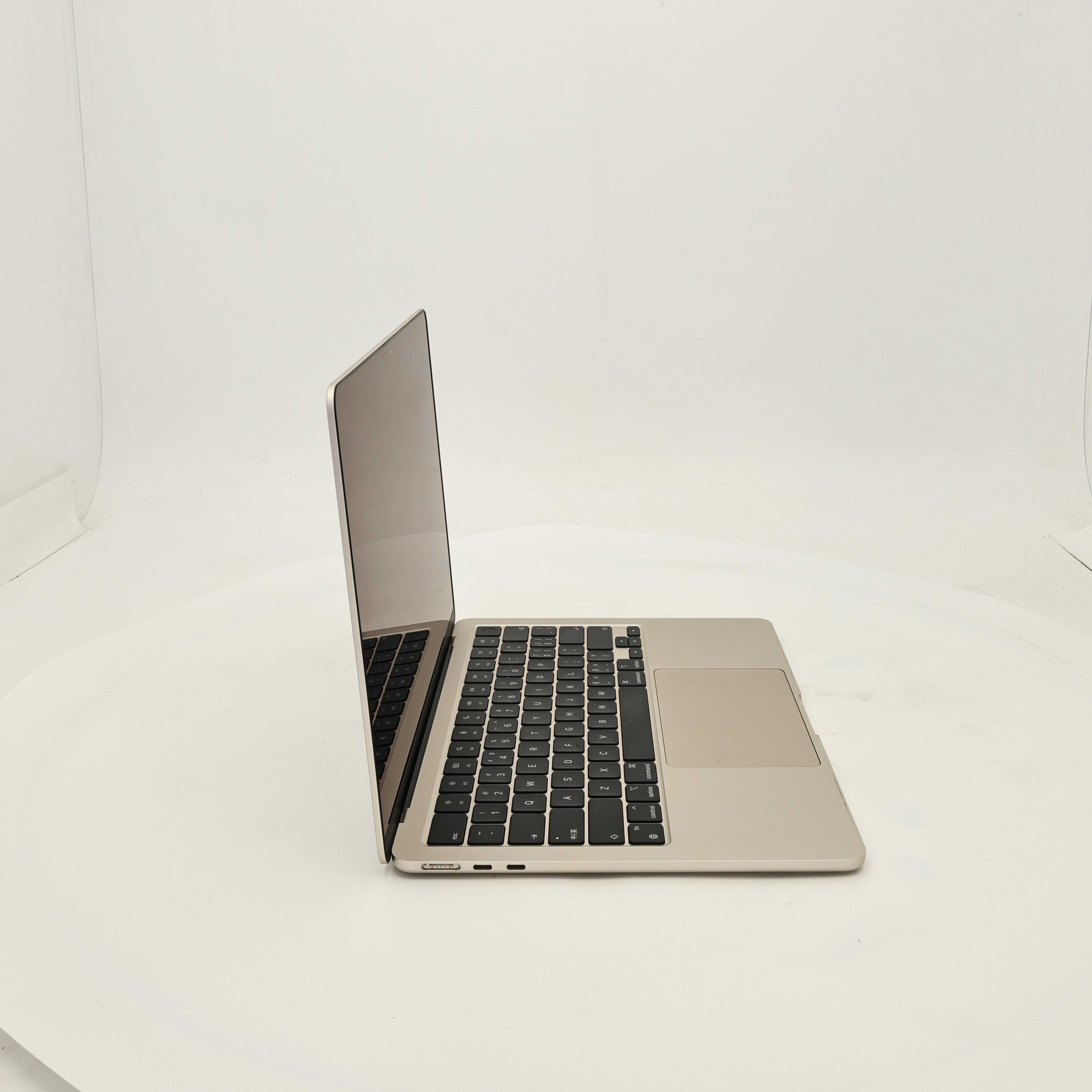 95新 Apple MacBook Air 22年 13寸 M2（8+8核） 8G RAM 256G SSD 銀色