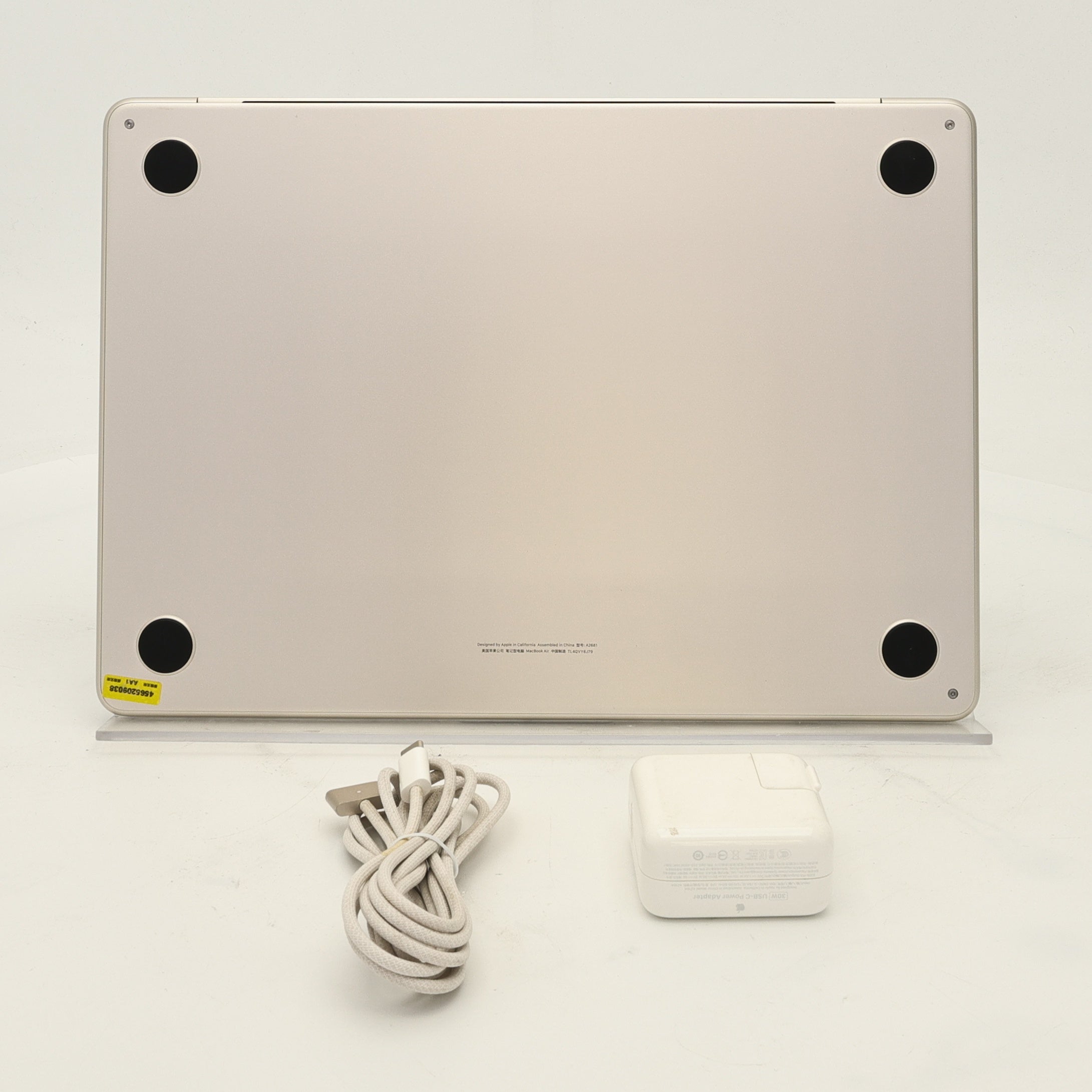 95新 Apple MacBook Air 22年 13寸 M2（8+8核） 8G RAM 256G SSD 銀色