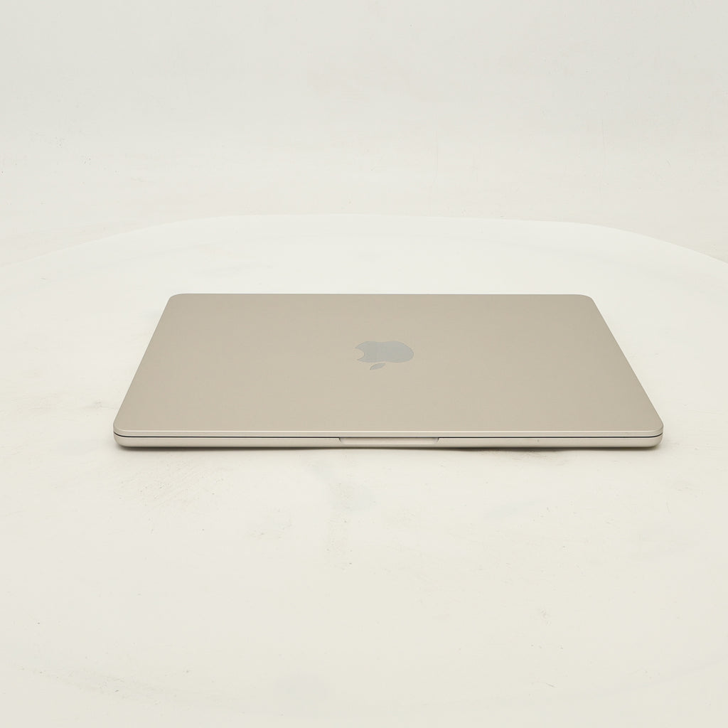 95新 Apple MacBook Air 22年 13寸 M2（8+8核） 8G RAM 256G SSD 銀色