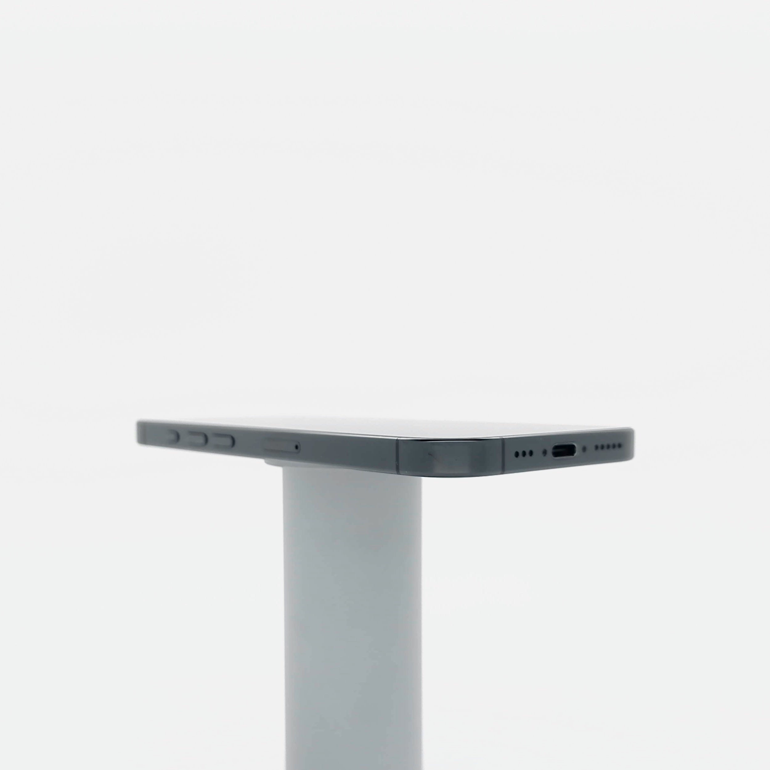 95新 Apple iPhone 16 Pro 128G 黑色鈦金屬 中國大陸版