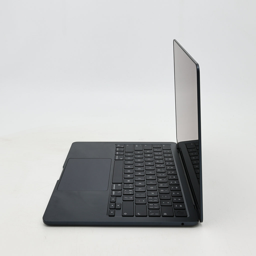 95新 Apple MacBook Air 22年 13寸 M2（8+8核） 16G RAM 256G SSD 午夜色