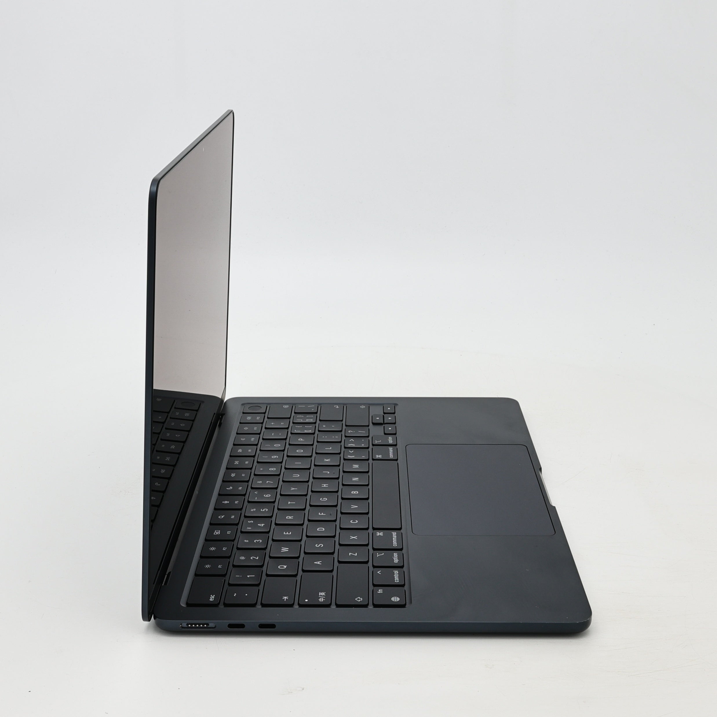 95新 Apple MacBook Air 22年 13寸 M2（8+8核） 16G RAM 256G SSD 午夜色
