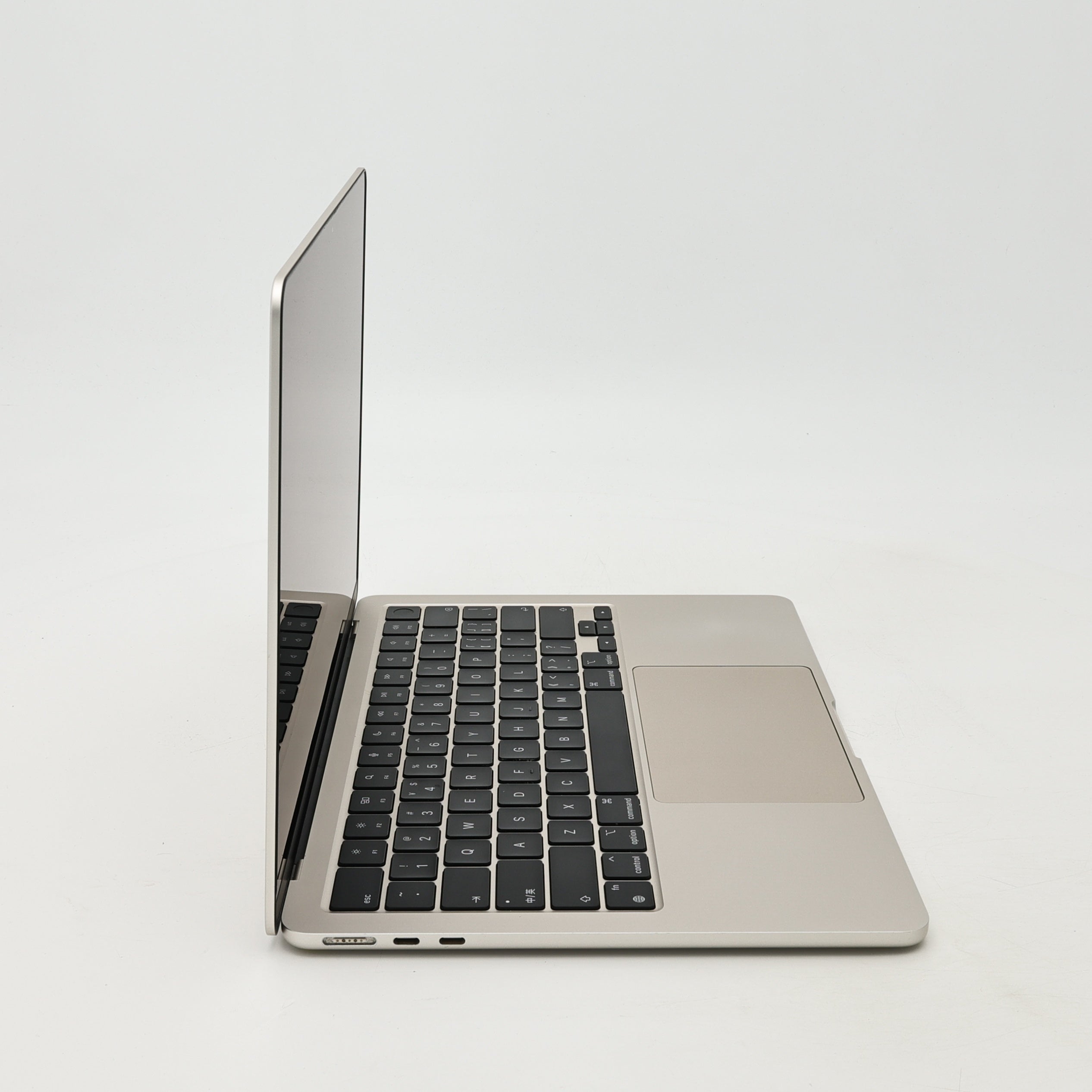 95新 Apple MacBook Air 22年 13寸 M2（8+8核） 8G RAM 256G SSD 星光色