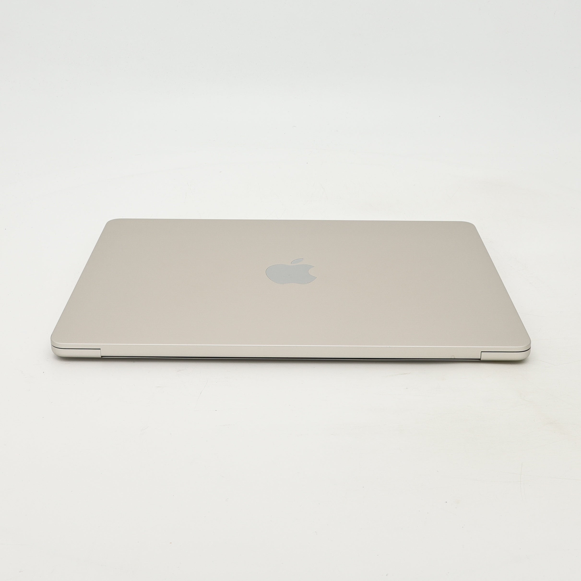 95新 Apple MacBook Air 22年 13寸 M2（8+8核） 8G RAM 256G SSD 星光色