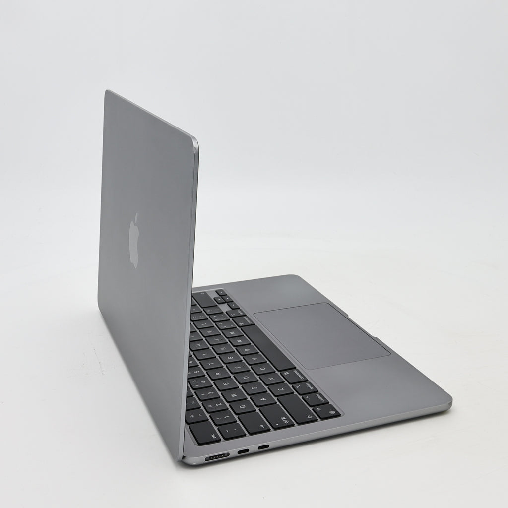 95新 Apple MacBook Air 22年 13寸 M2（8+8核） 8G RAM 256G SSD 深空灰色