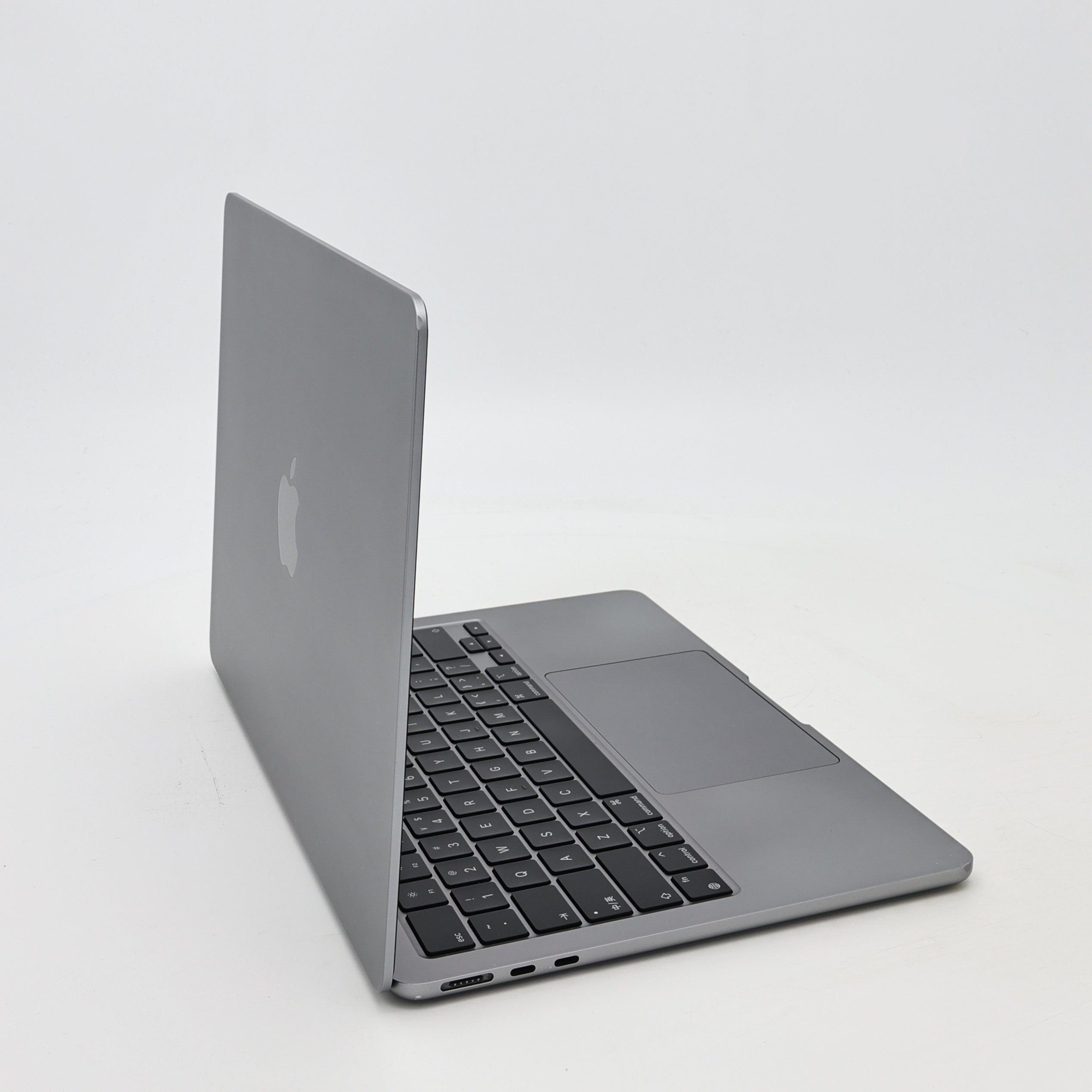 95新 Apple MacBook Air 22年 13寸 M2（8+8核） 8G RAM 256G SSD 深空灰色