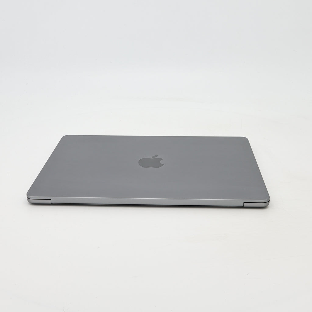 95新 Apple MacBook Air 22年 13寸 M2（8+8核） 8G RAM 256G SSD 深空灰色