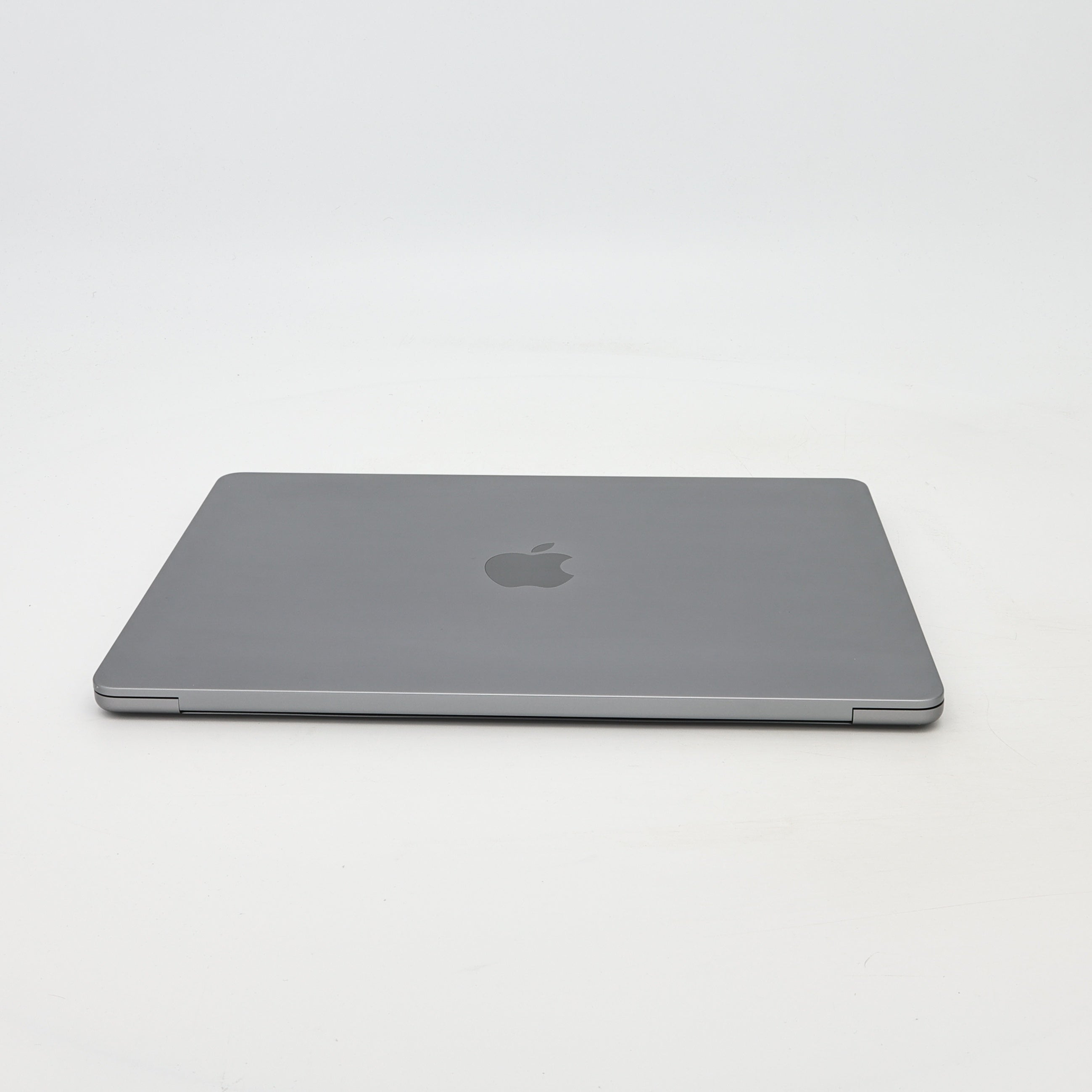 95新 Apple MacBook Air 22年 13寸 M2（8+8核） 8G RAM 256G SSD 深空灰色