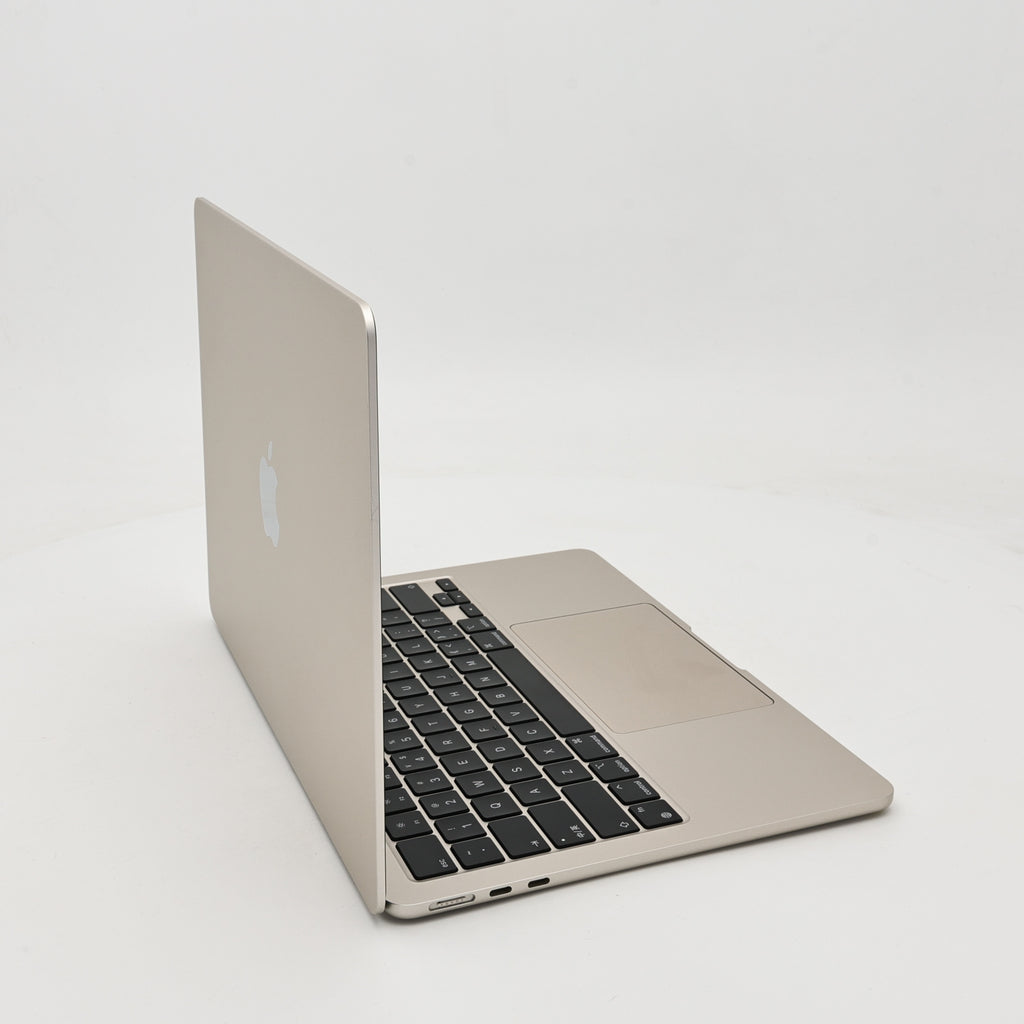 95新 Apple MacBook Air 22年 13寸 M2（8+8核） 16G RAM 256G SSD 星光色