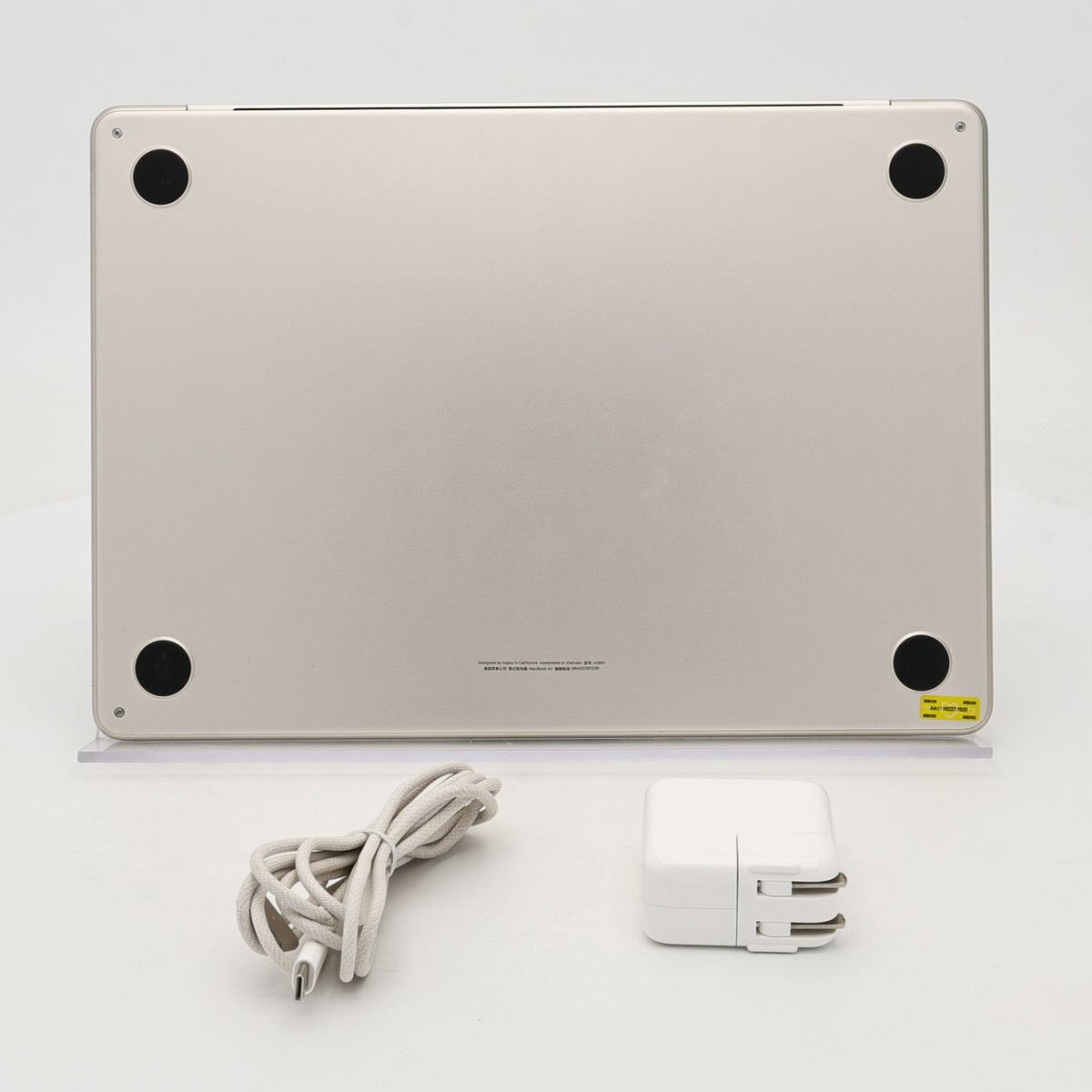 95新 Apple MacBook Air 22年 13寸 M2（8+8核） 16G RAM 256G SSD 星光色