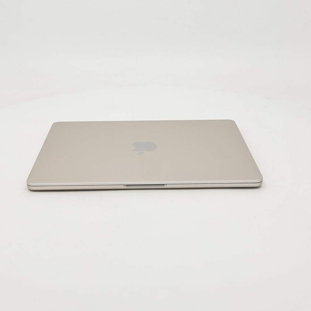 95新 Apple MacBook Air 22年 13寸 M2（8+8核） 16G RAM 256G SSD 星光色