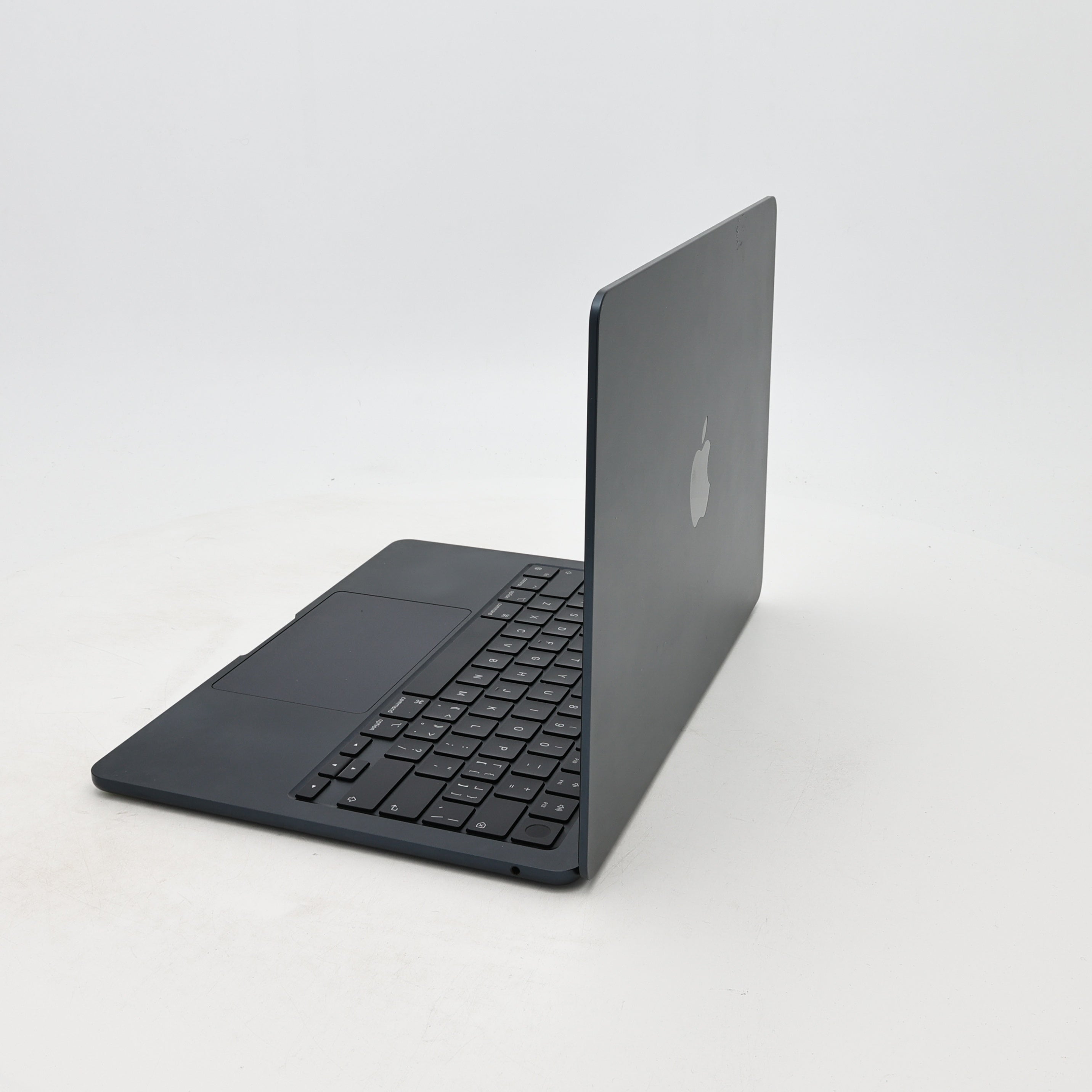 95新 Apple MacBook Air 22年 13寸 M2（8+10核） 8G RAM 512G SSD 午夜色