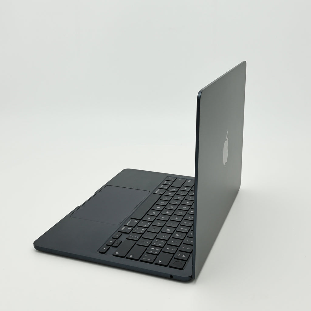 95新 Apple MacBook Air 22年 13寸 M2（8+8核） 8G RAM 256G SSD 午夜色