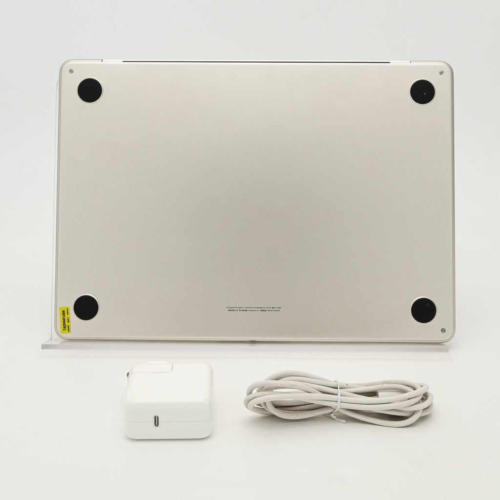 95新 Apple MacBook Air 22年 13寸 M2（8+8核） 8G RAM 256G SSD 星光色