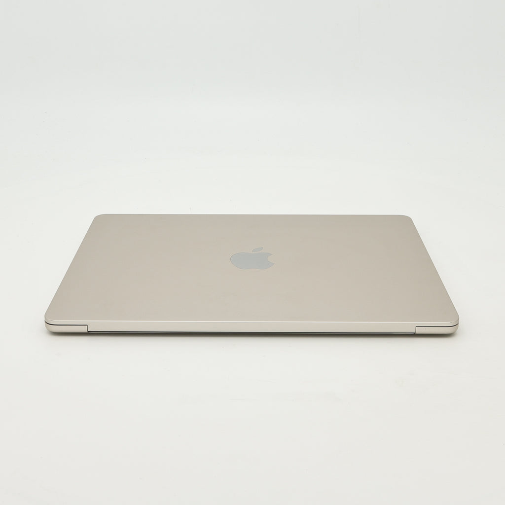 95新 Apple MacBook Air 22年 13寸 M2（8+8核） 8G RAM 256G SSD 星光色