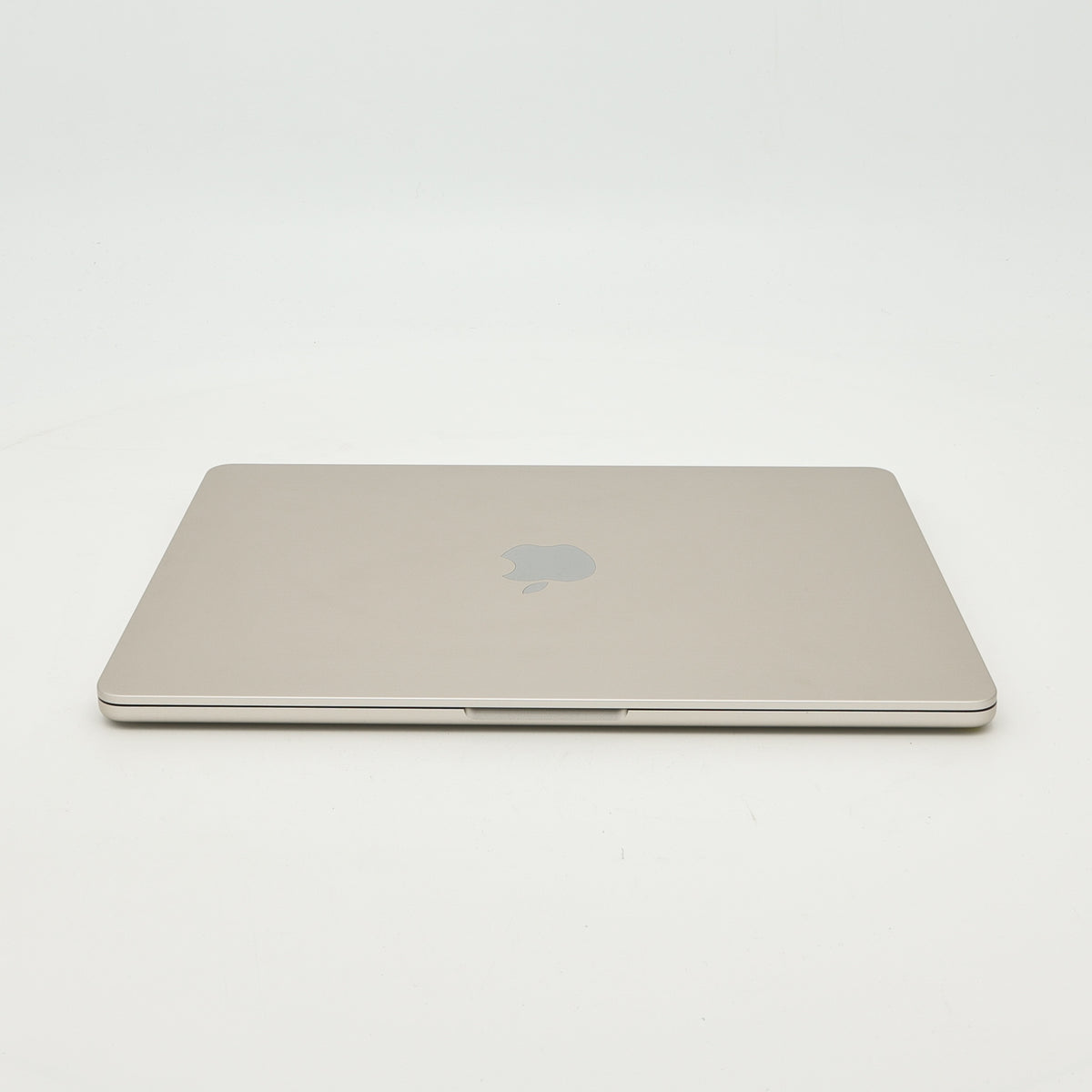 95新 Apple MacBook Air 22年 13寸 M2（8+8核） 8G RAM 256G SSD 星光色