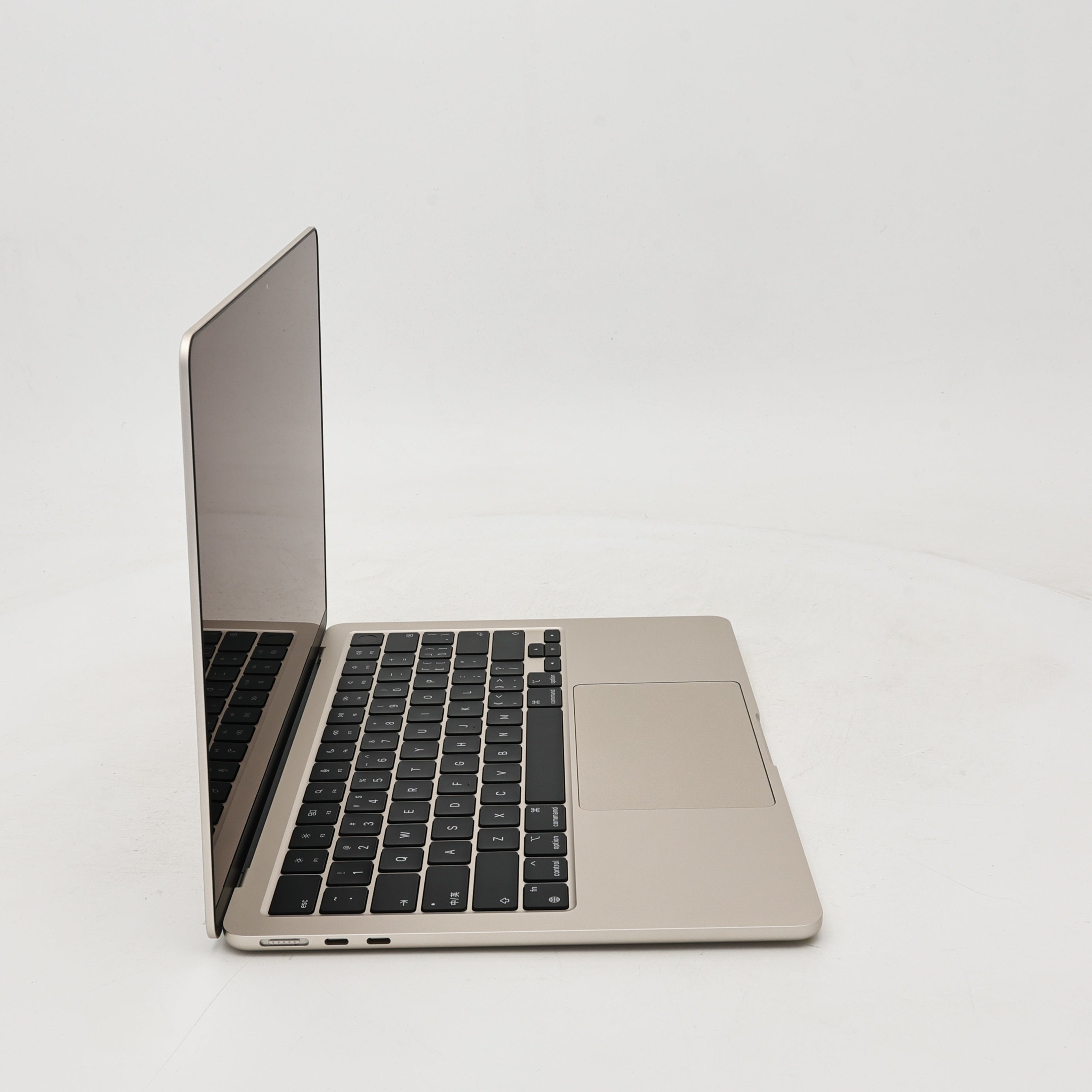 99新 Apple MacBook Air 22年 13寸 M2（8+8核） 8G RAM 256G SSD 星光色