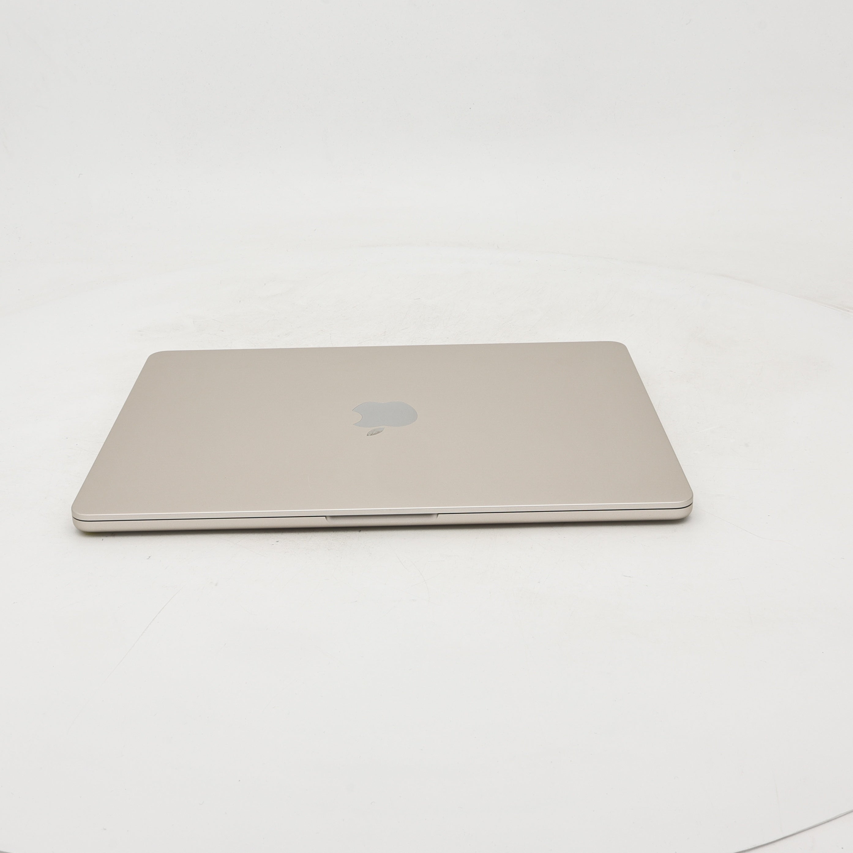 99新 Apple MacBook Air 22年 13寸 M2（8+8核） 8G RAM 256G SSD 星光色