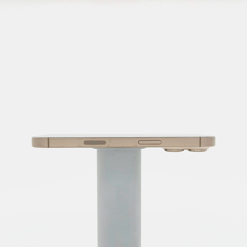 95新 Apple iPhone 16 Pro 128G 沙漠色鈦金屬 中國大陸版