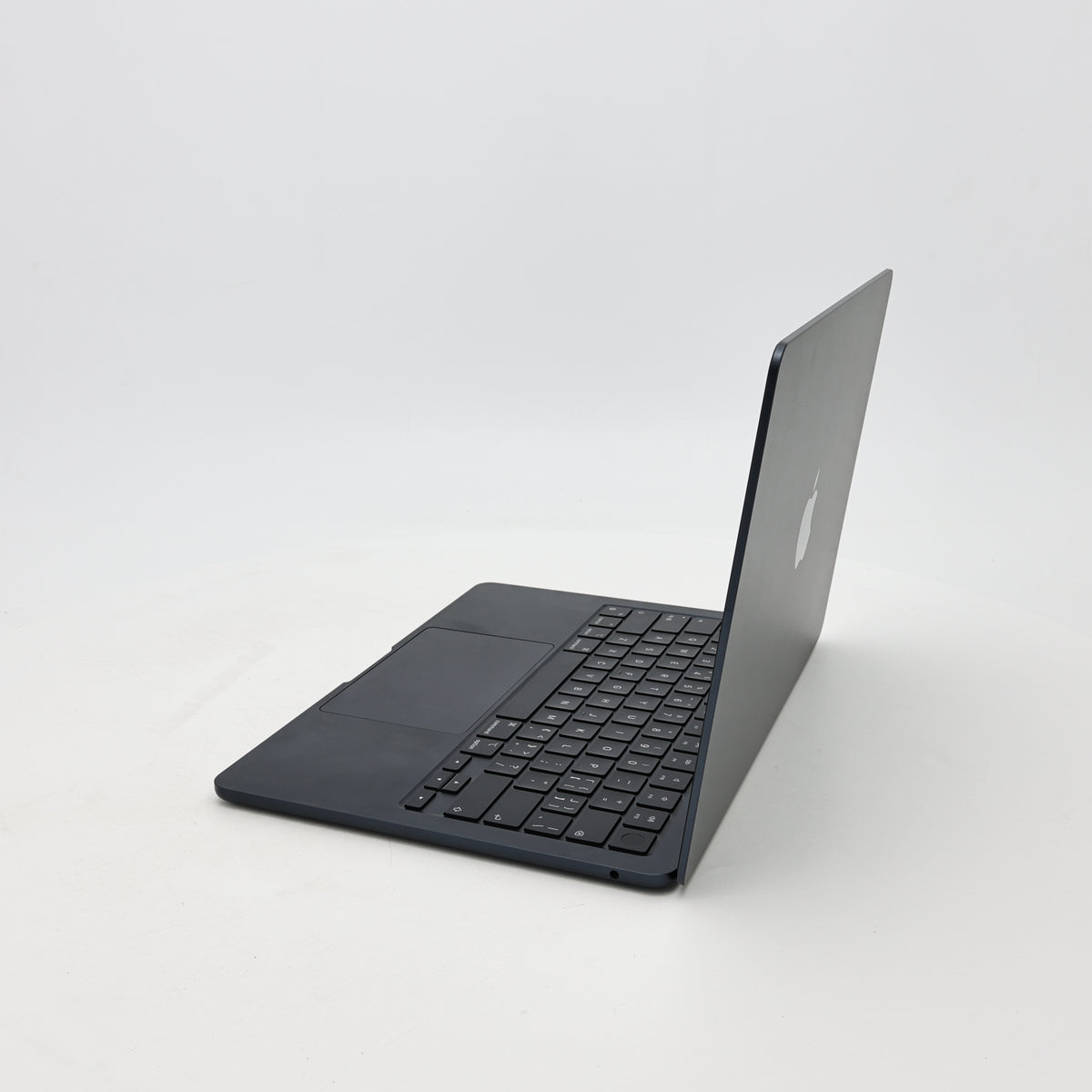 95新 Apple MacBook Air 22年 13寸 M2（8+8核） 8G RAM 256G SSD 午夜色