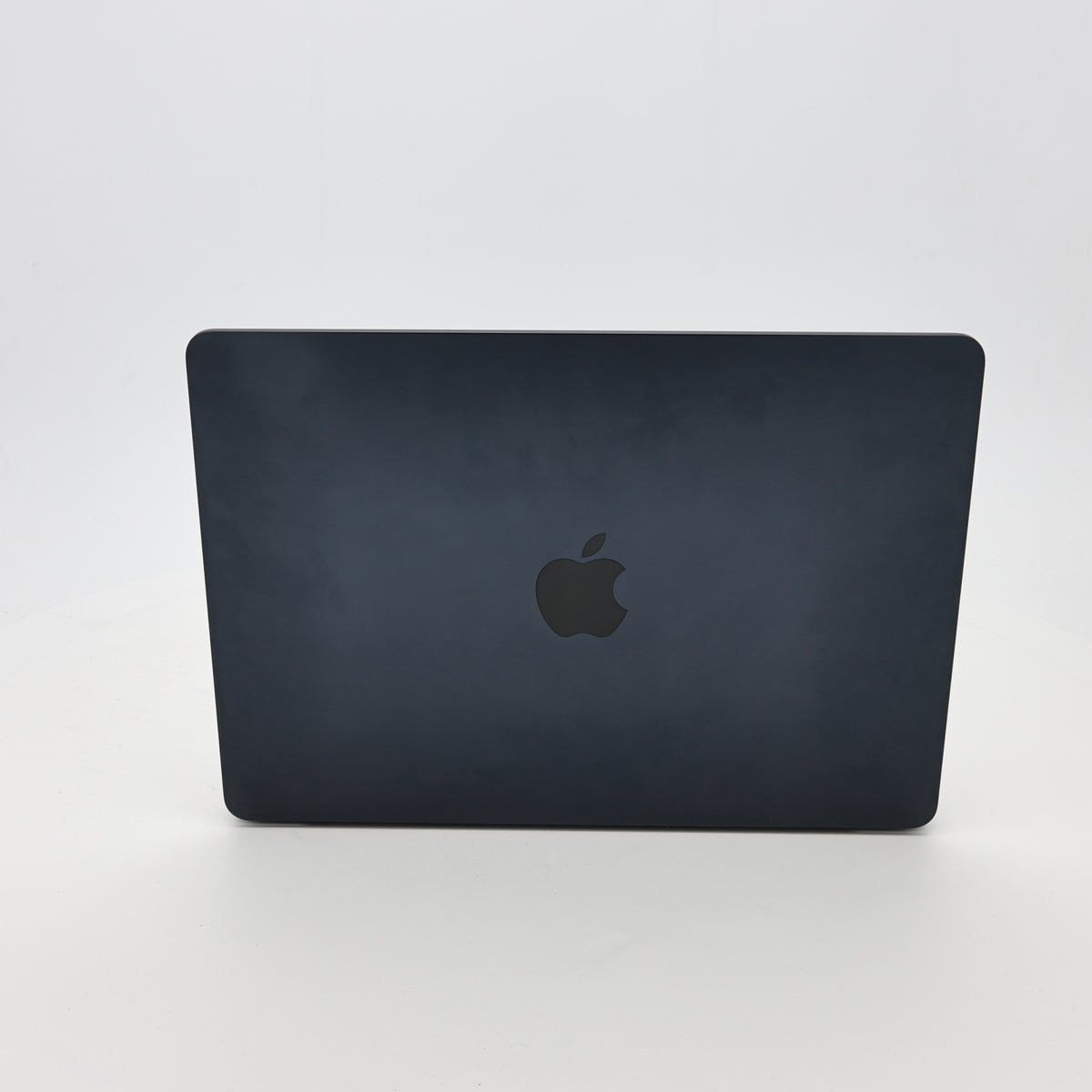 95新 Apple MacBook Air 22年 13寸 M2（8+8核） 8G RAM 256G SSD 午夜色