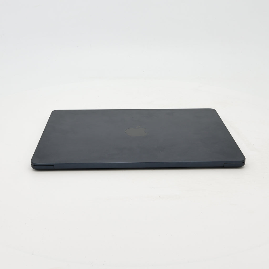 95新 Apple MacBook Air 22年 13寸 M2（8+8核） 8G RAM 256G SSD 午夜色