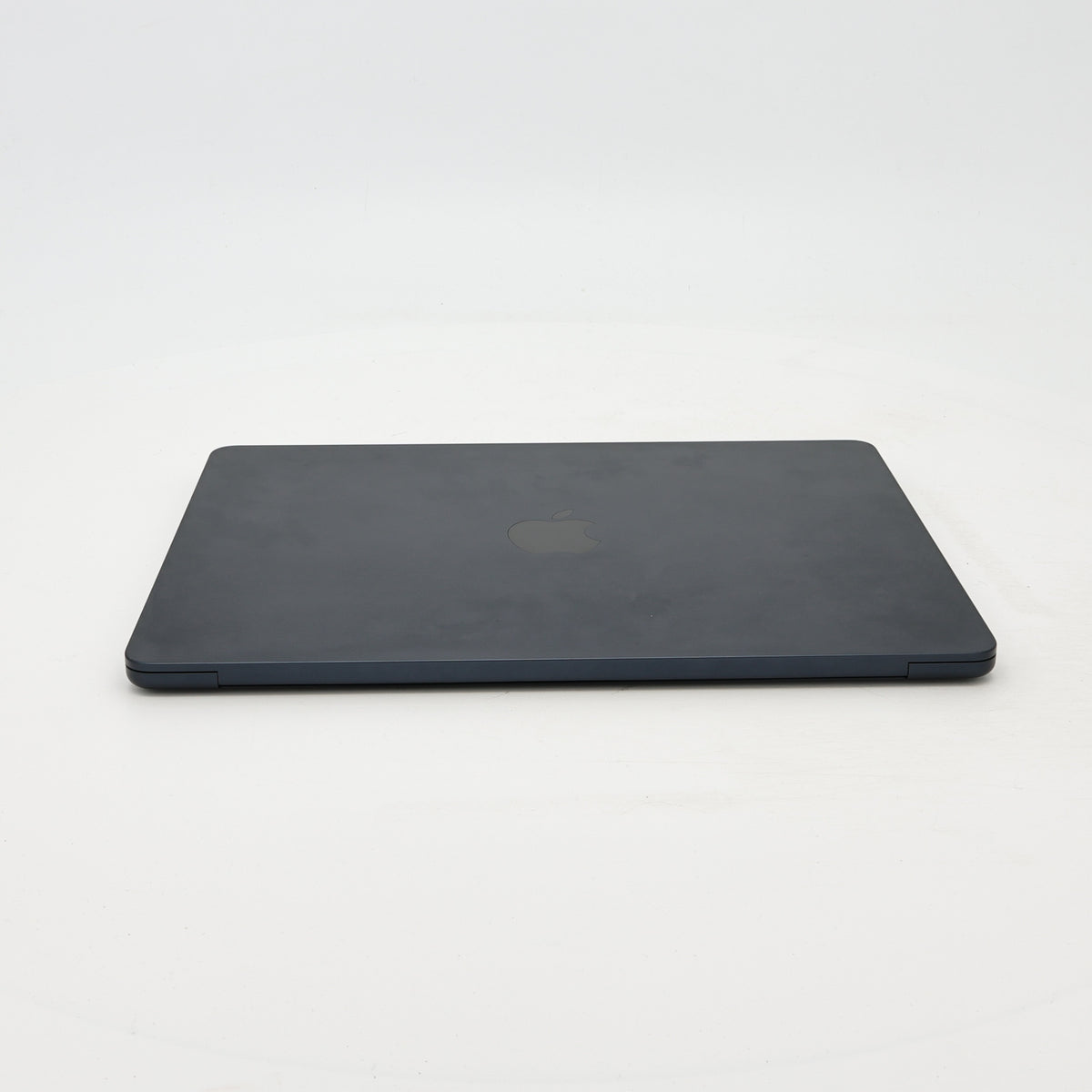 95新 Apple MacBook Air 22年 13寸 M2（8+8核） 8G RAM 256G SSD 午夜色