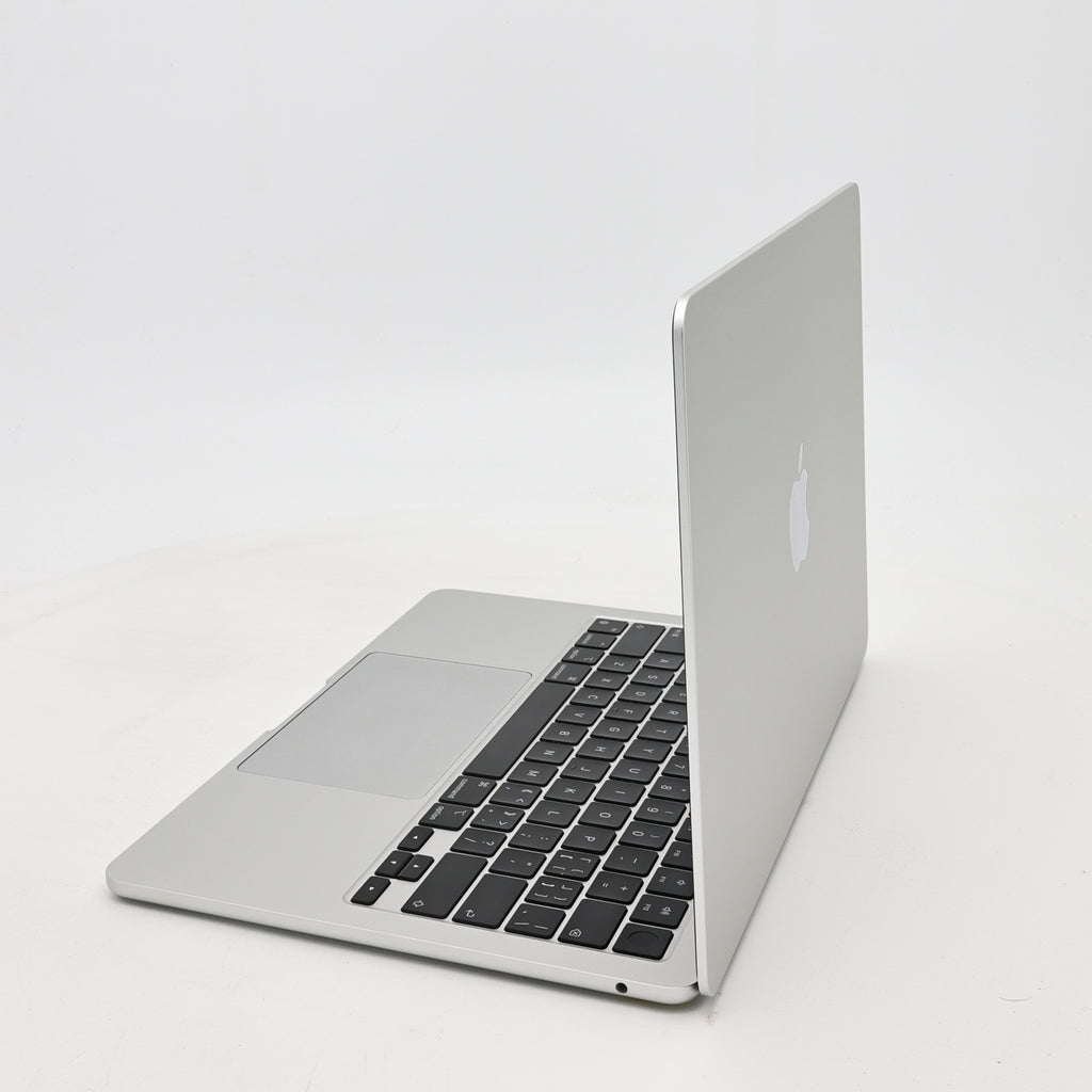 95新 Apple MacBook Air 22年 13寸 M2（8+8核） 8G RAM 256G SSD 銀色