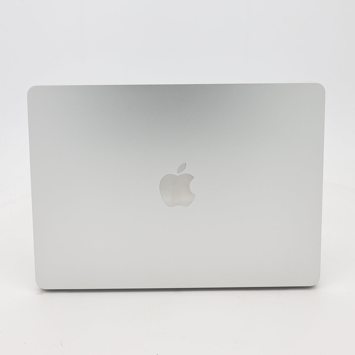95新 Apple MacBook Air 22年 13寸 M2（8+8核） 8G RAM 256G SSD 銀色