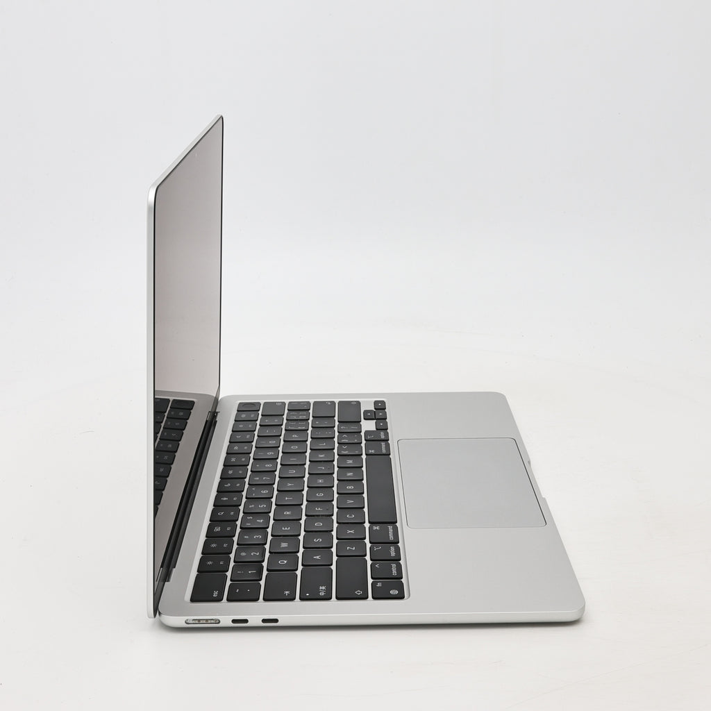 95新 Apple MacBook Air 22年 13寸 M2（8+8核） 8G RAM 256G SSD 銀色