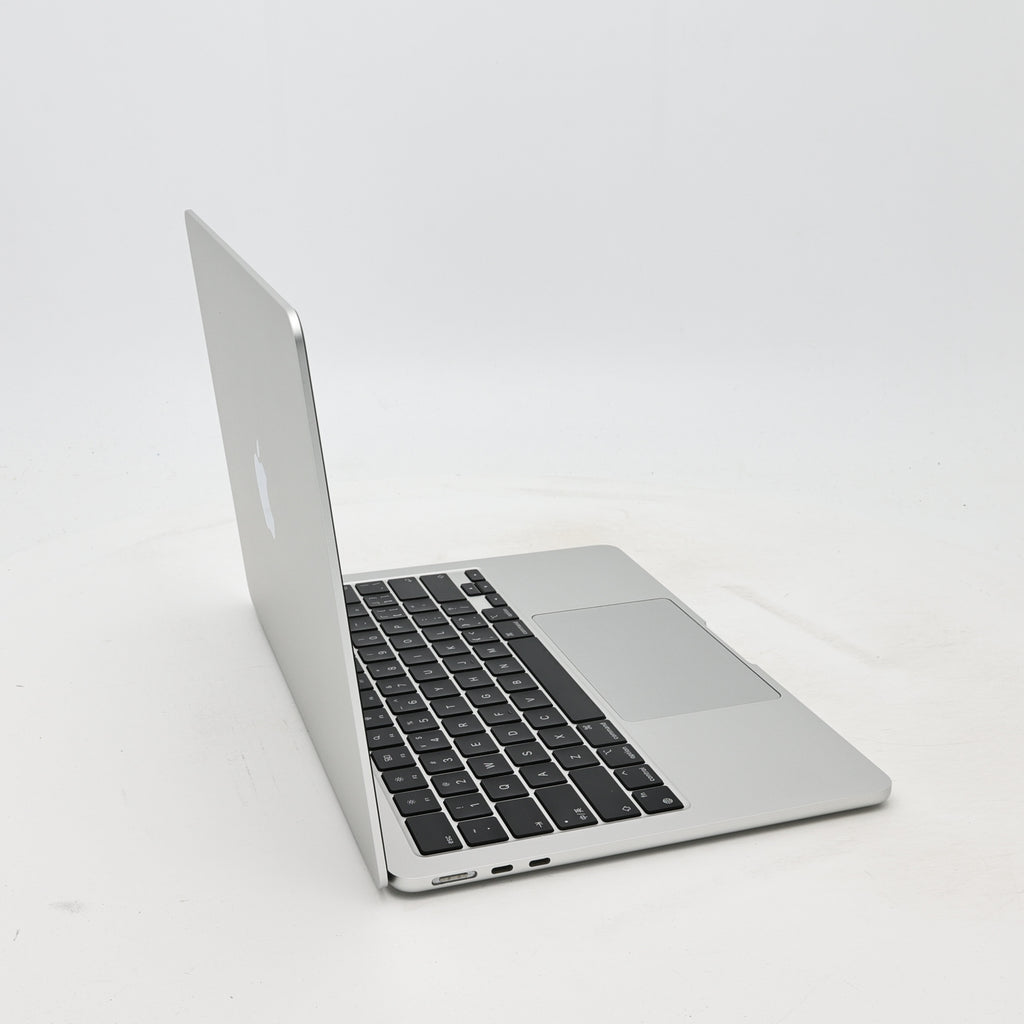 95新 Apple MacBook Air 22年 13寸 M2（8+10核） 8G RAM 512G SSD 銀色