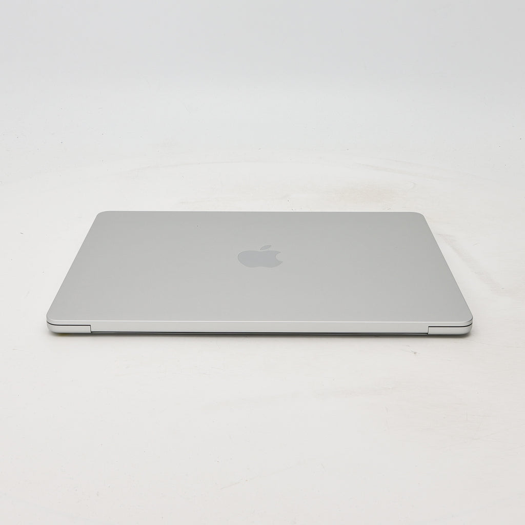 95新 Apple MacBook Air 22年 13寸 M2（8+10核） 8G RAM 512G SSD 銀色