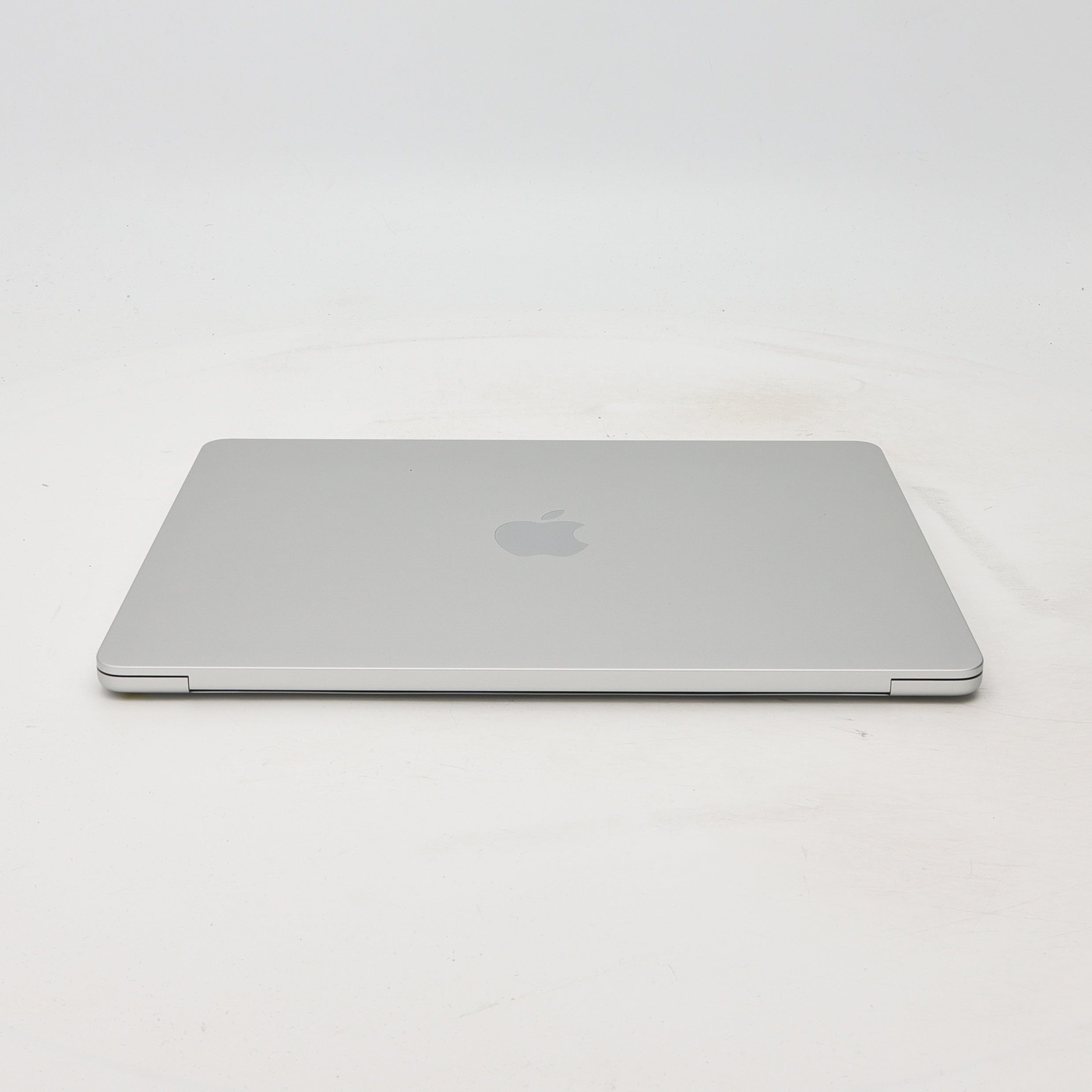 95新 Apple MacBook Air 22年 13寸 M2（8+10核） 8G RAM 512G SSD 銀色