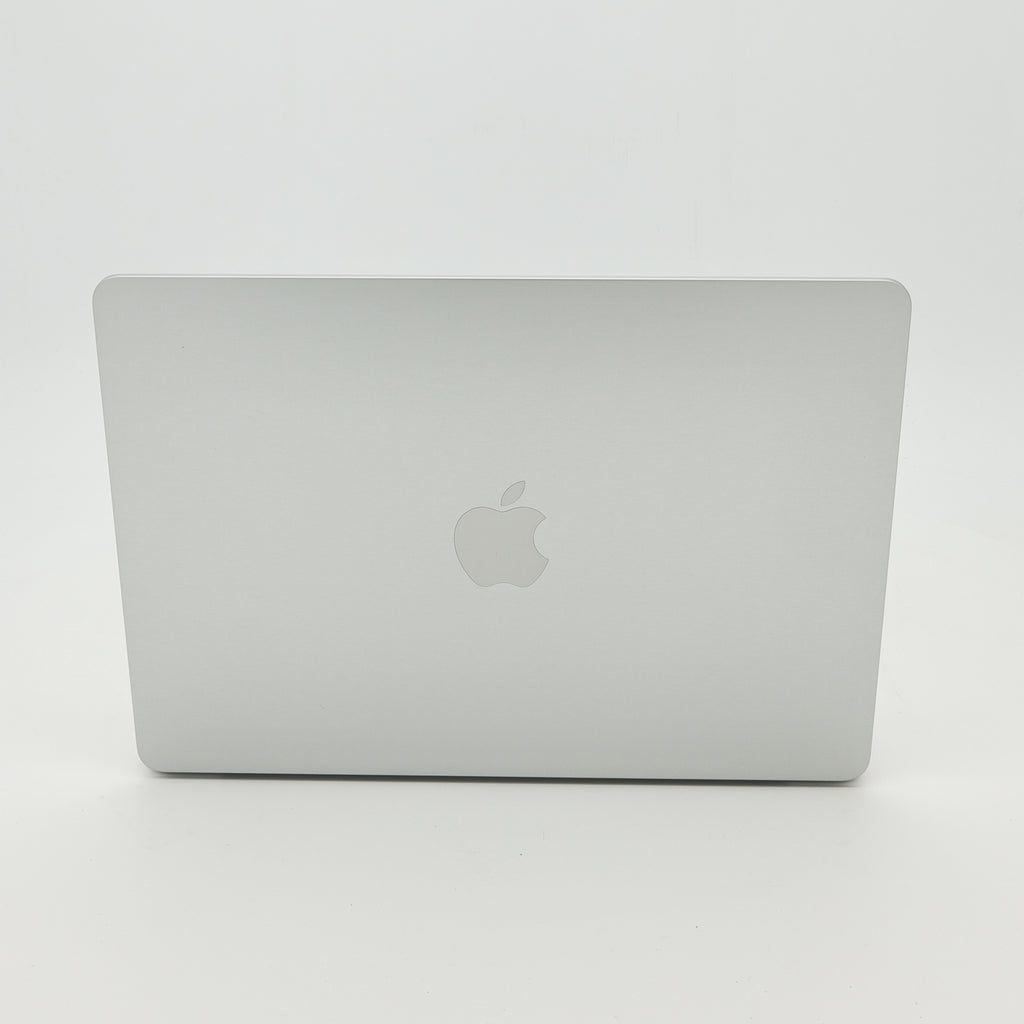 95新 Apple MacBook Air 22年 13寸 M2（8+8核） 8G RAM 256G SSD 銀色